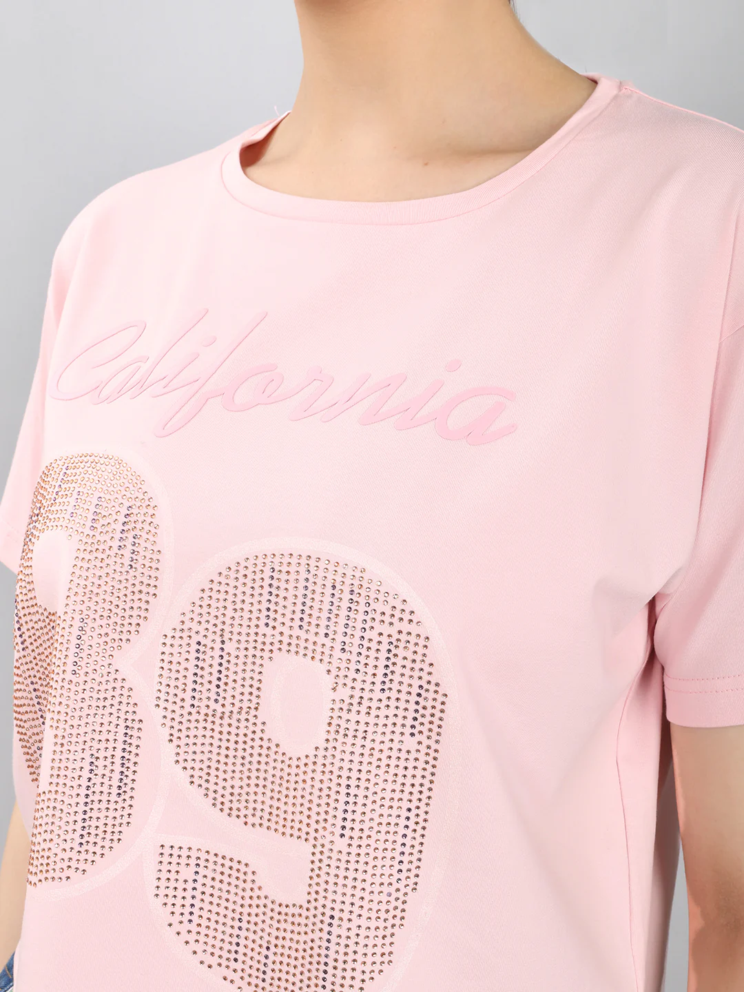 Women Pink Printed Round Neck Half Sleeve Crop Top - Image 4