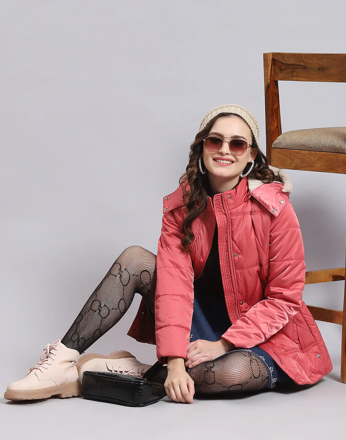 Women Pink Solid Hooded Full Sleeve Jacket - Image 3