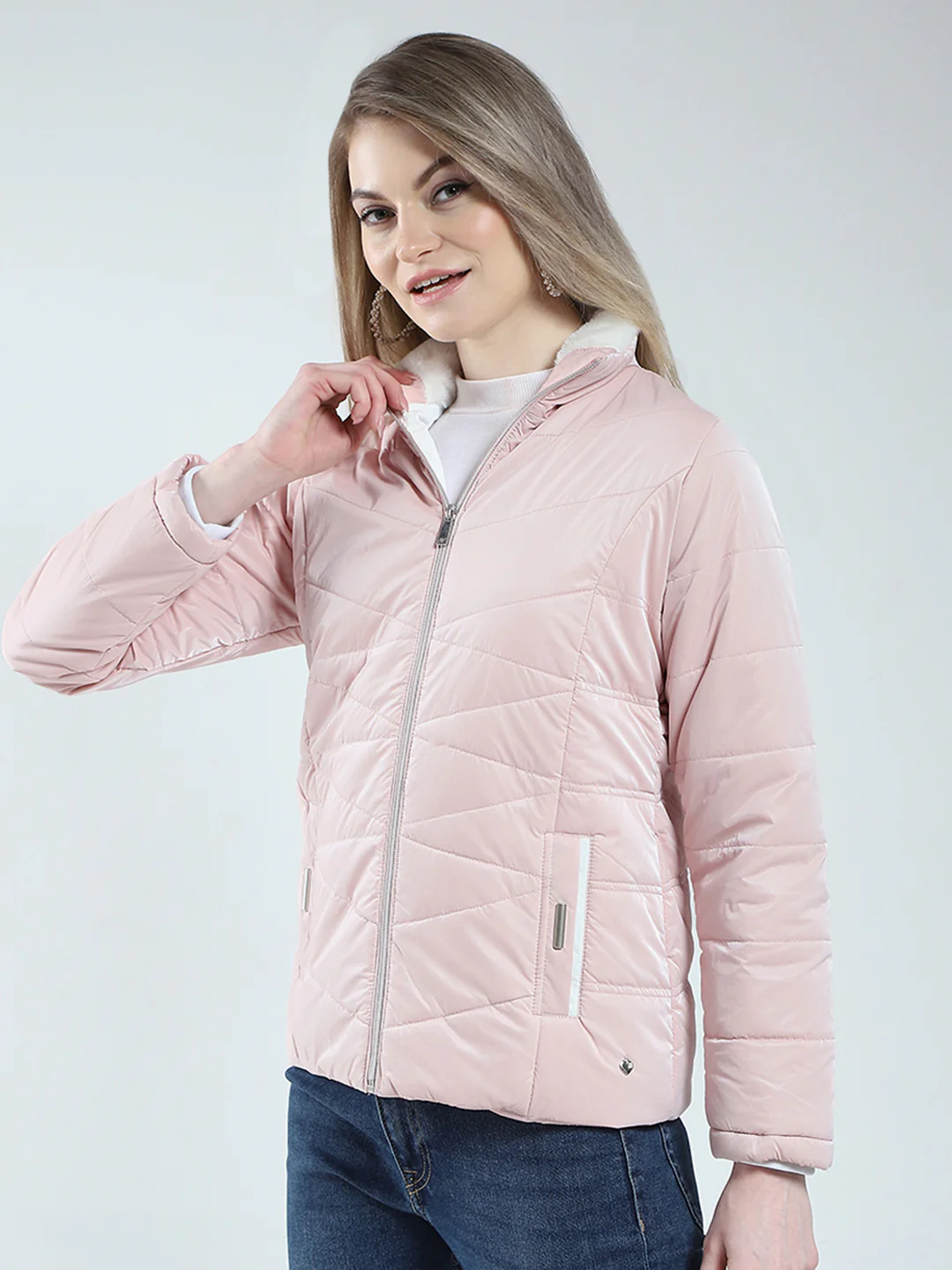 Women Pink Solid Mock Neck Full Sleeve Jacket - Image 3