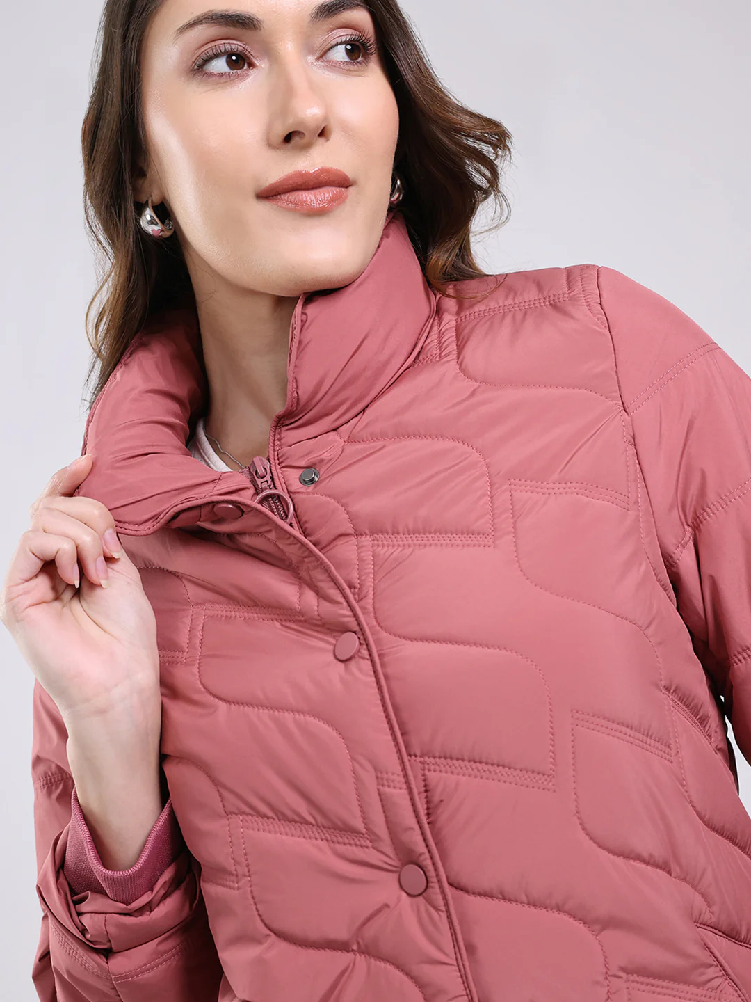 Women Pink Solid Mock Neck Full Sleeve Jacket - Image 7