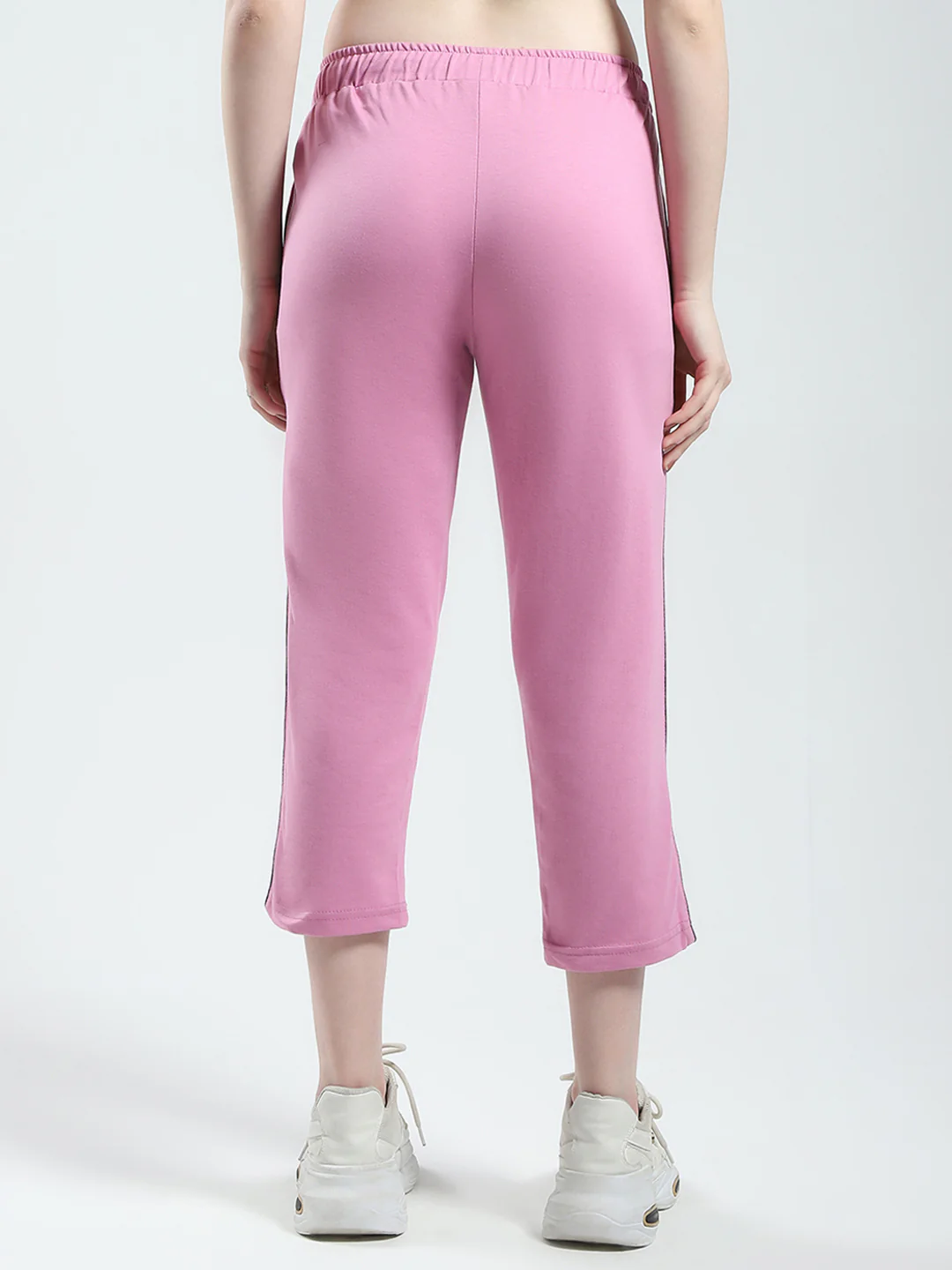 Women Pink Solid Regular Fit Capri - Image 5