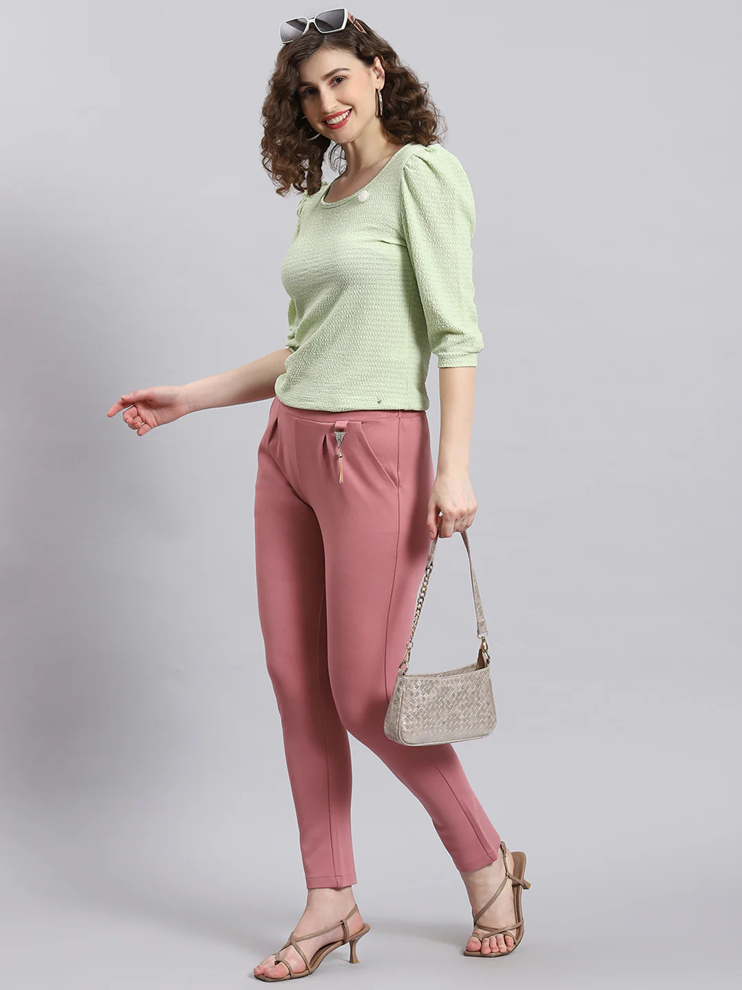 Women Pink Solid Regular Fit Jegging - Image 2