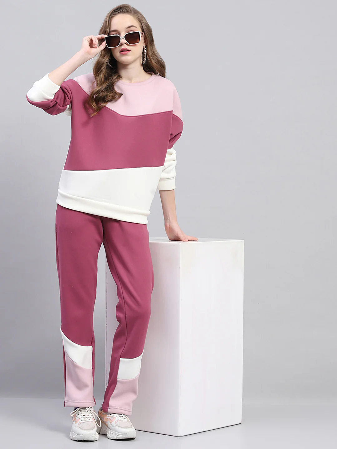 Women Pink Solid Round Neck Full Sleeve Tracksuit - Image 2