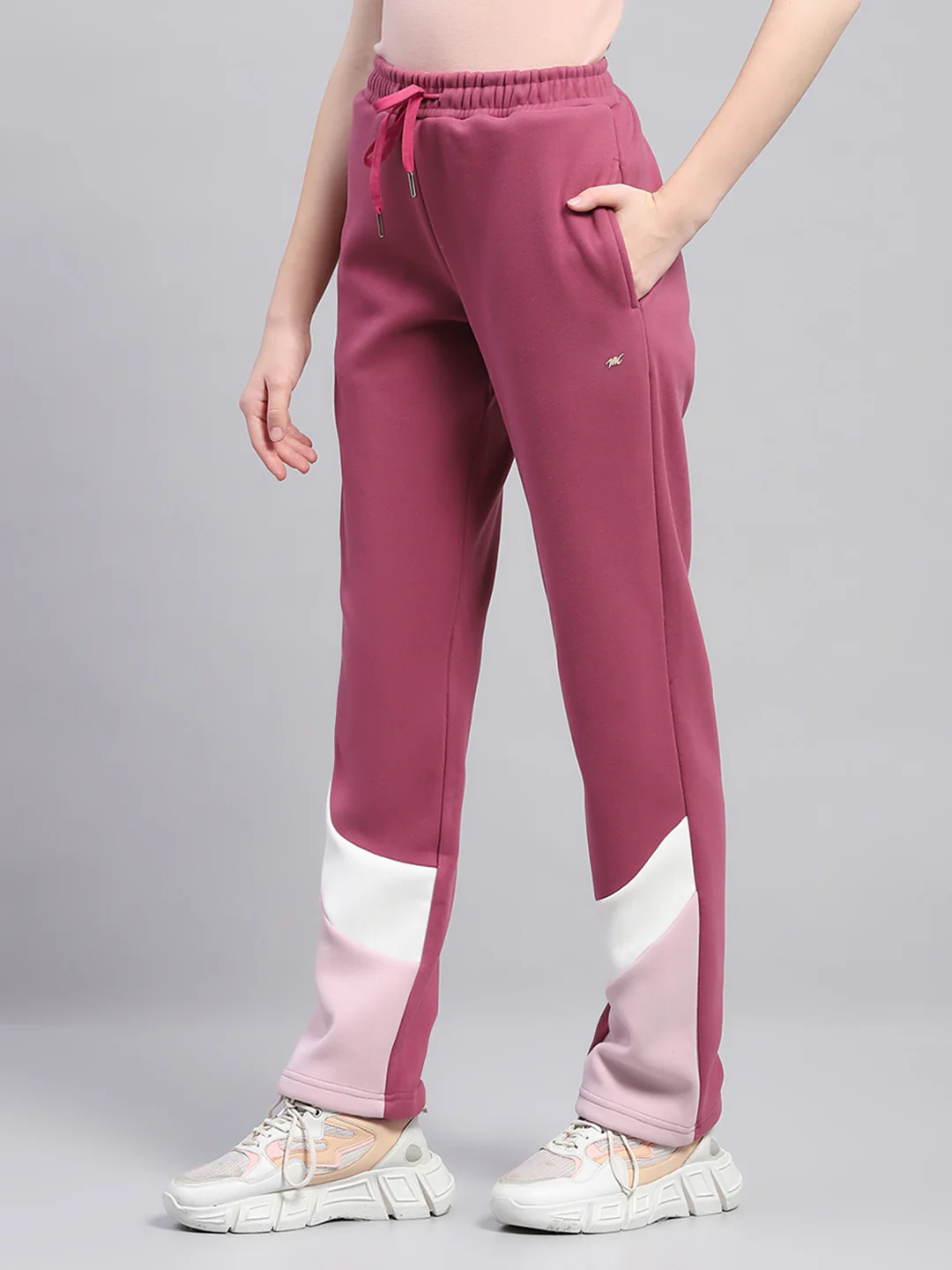 Women Pink Solid Round Neck Full Sleeve Tracksuit - Image 8
