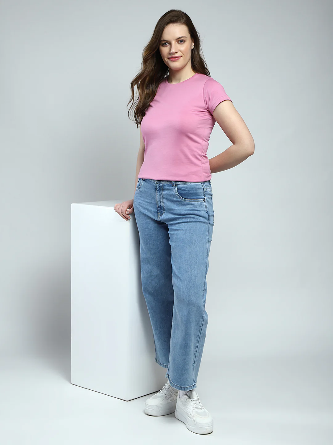 Women Pink Solid Round Neck Half Sleeve Top - Image 2