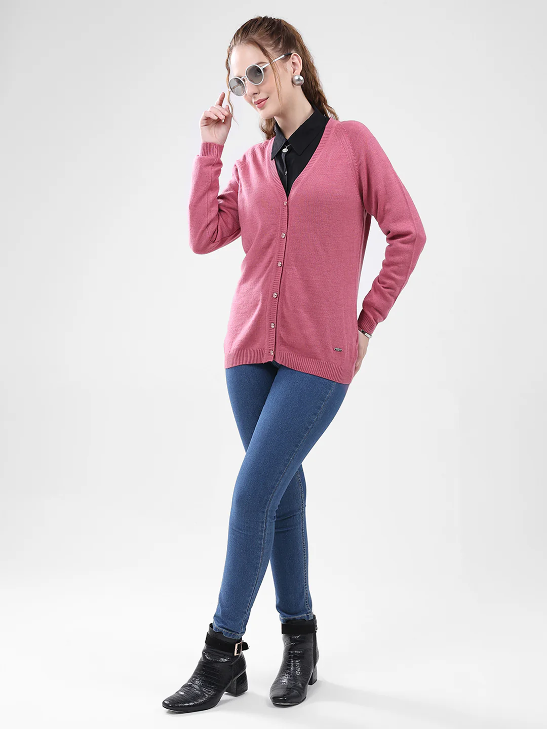 Women Pink Solid V Neck Full Sleeve Cardigan - Image 2