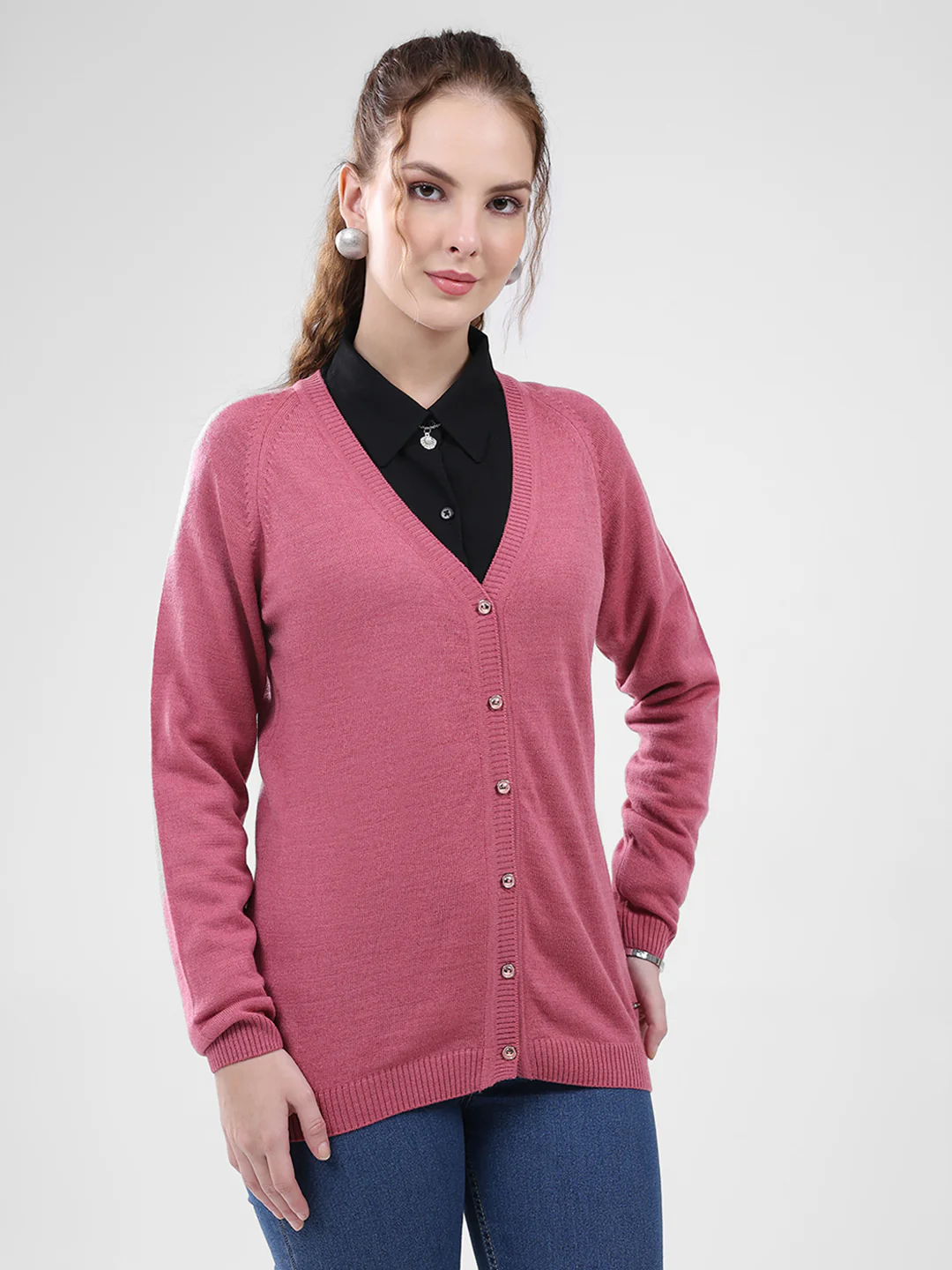 Women Pink Solid V Neck Full Sleeve Cardigan - Image 4
