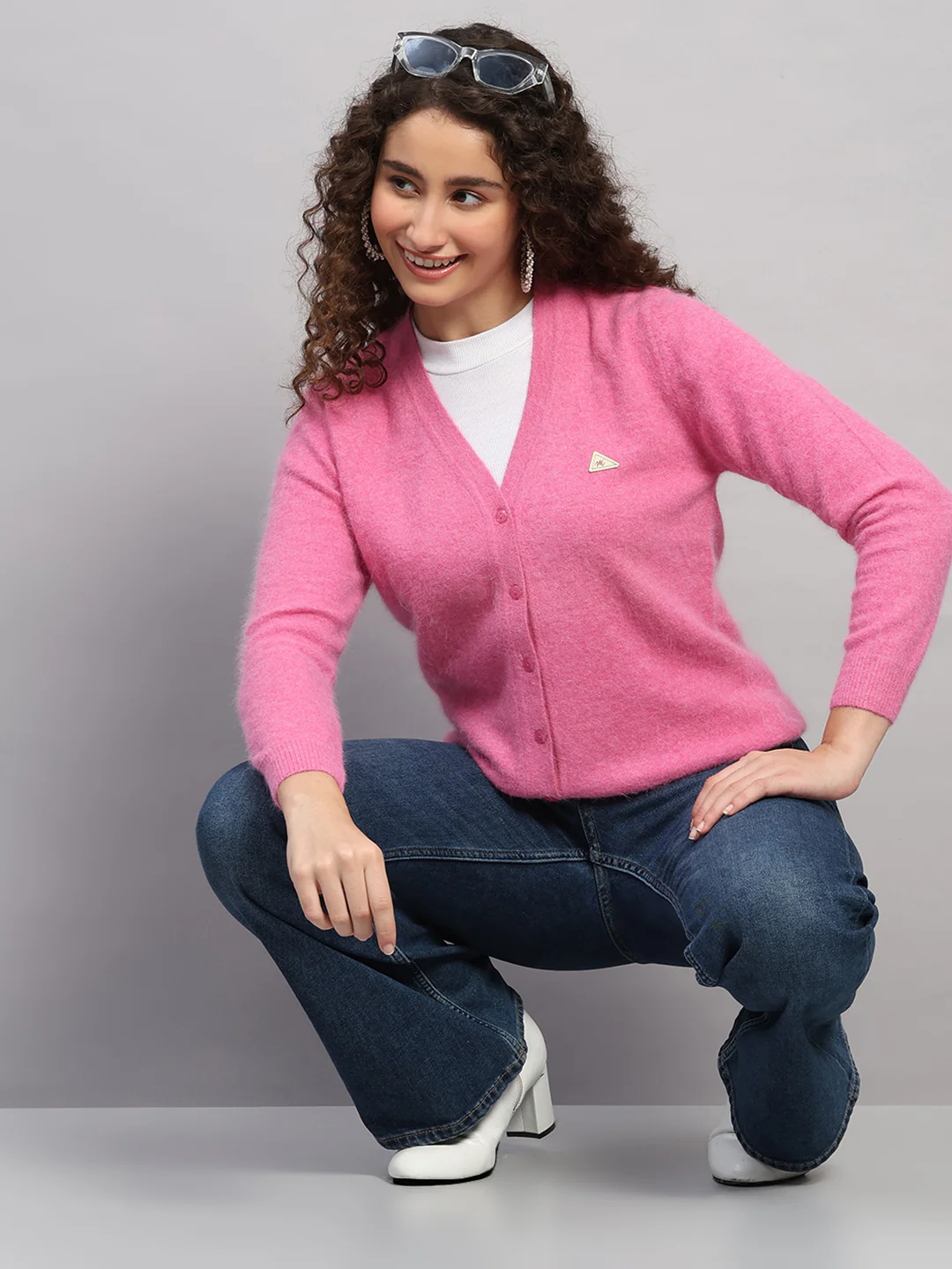 Women Pink Solid V Neck Full Sleeve Cardigan - Image 2