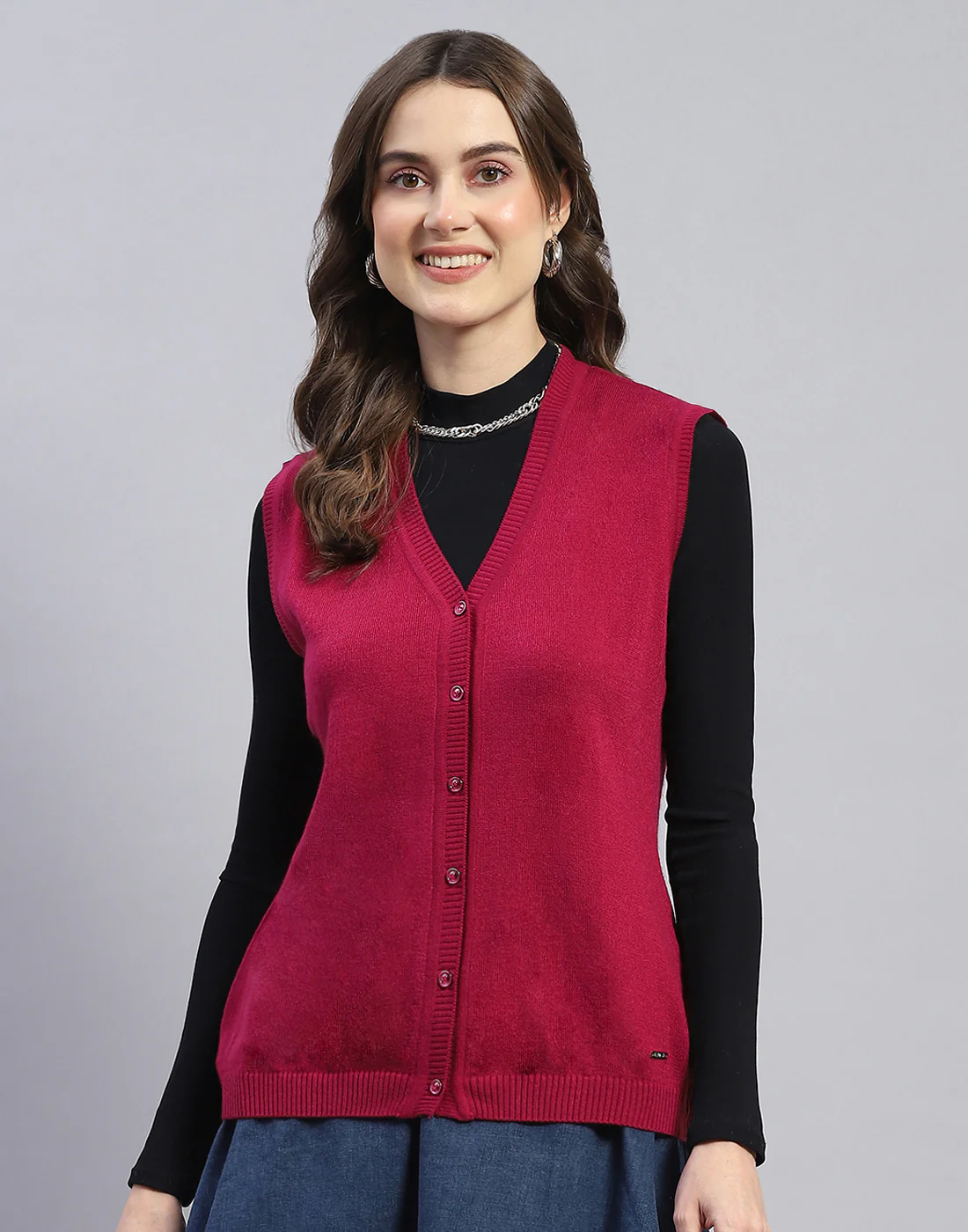 Women Pink Solid V Neck Sleeveless Cardigan - Image 2