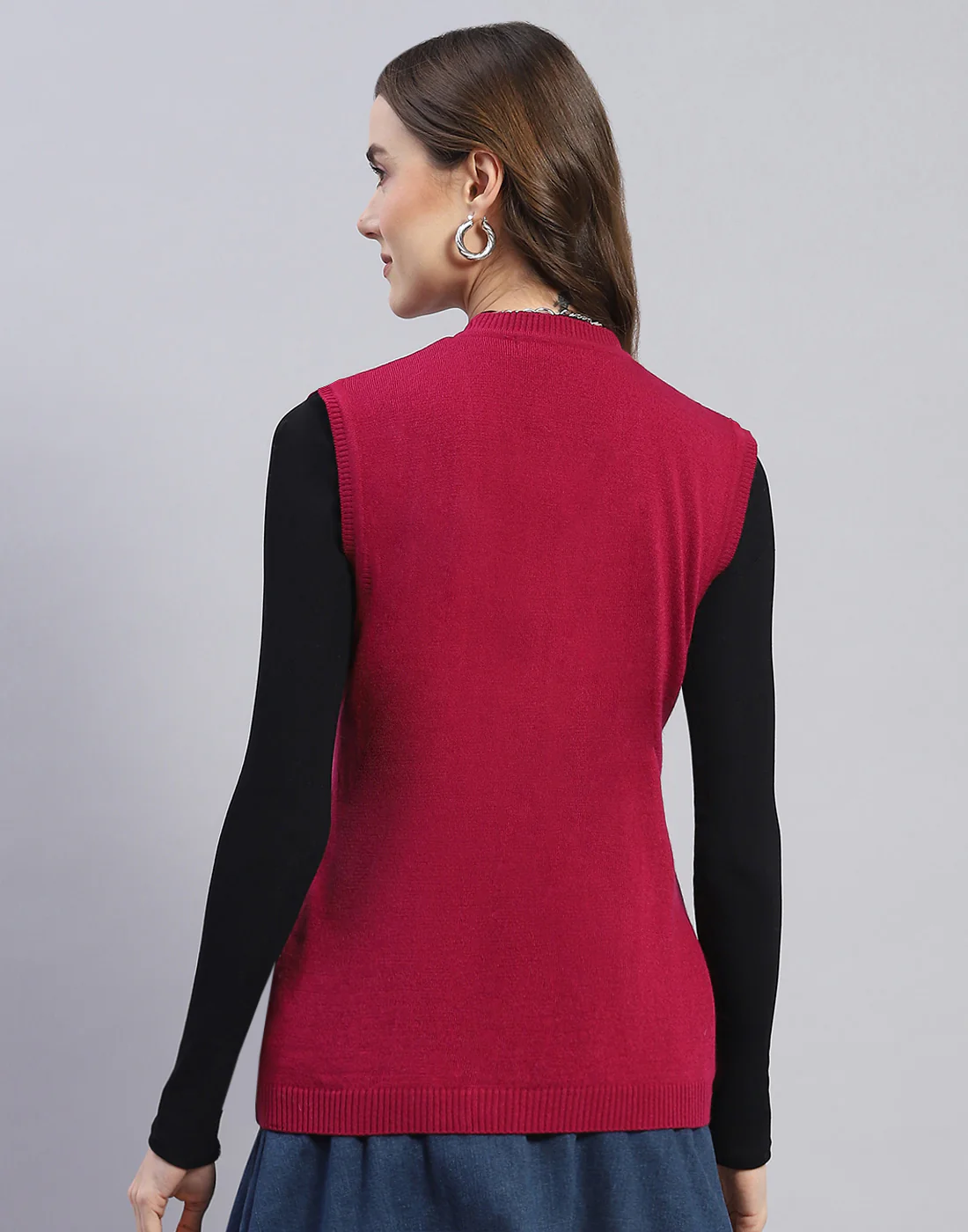 Women Pink Solid V Neck Sleeveless Cardigan - Image 5