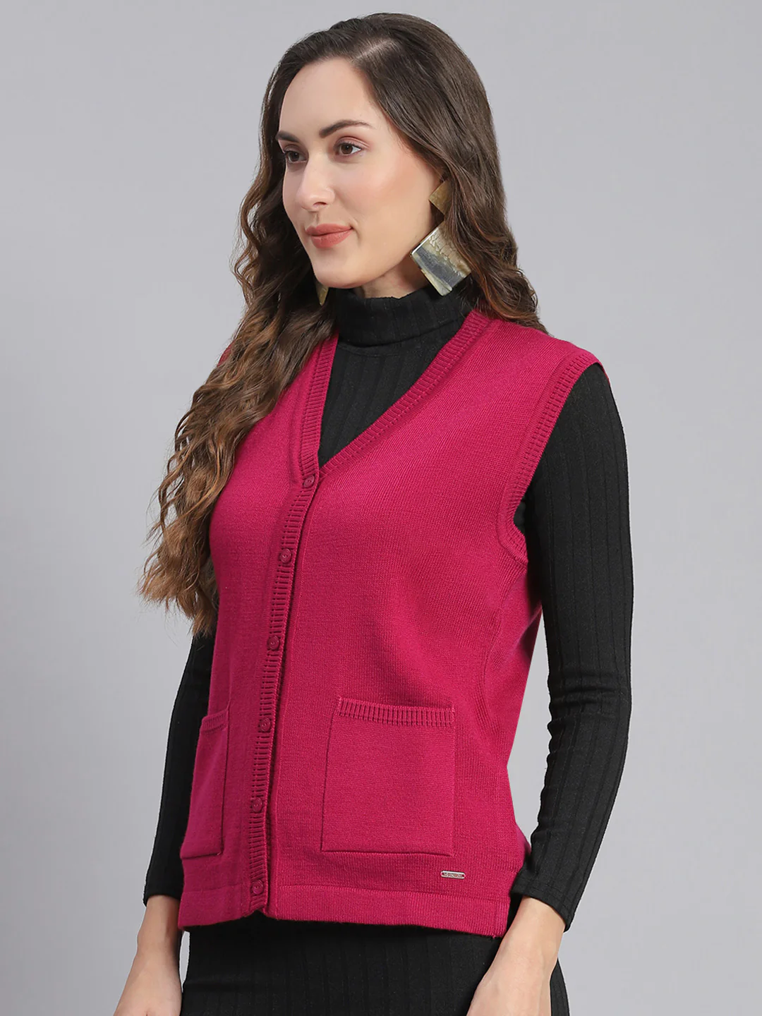 Women Pink Solid V Neck Sleeveless Cardigans - Image 3