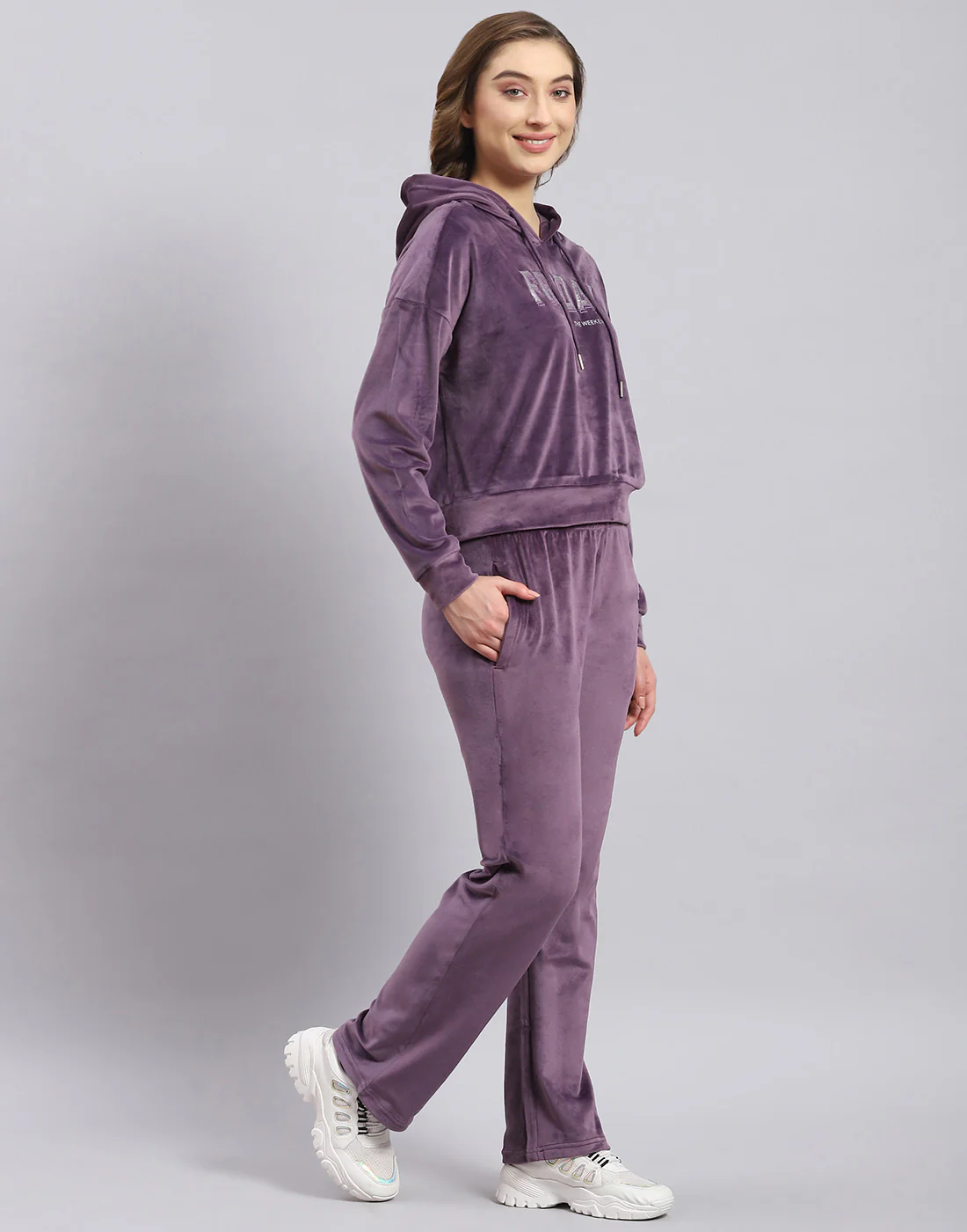 Women Purple Embroidered Hooded Full Sleeve Tracksuit - Image 4