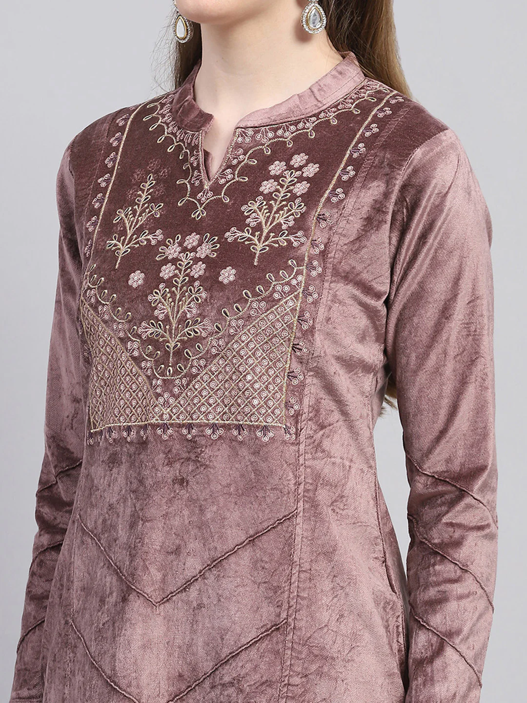 Women Purple Embroidered Round Neck Full Sleeve Kurti Set with Stole - Image 6