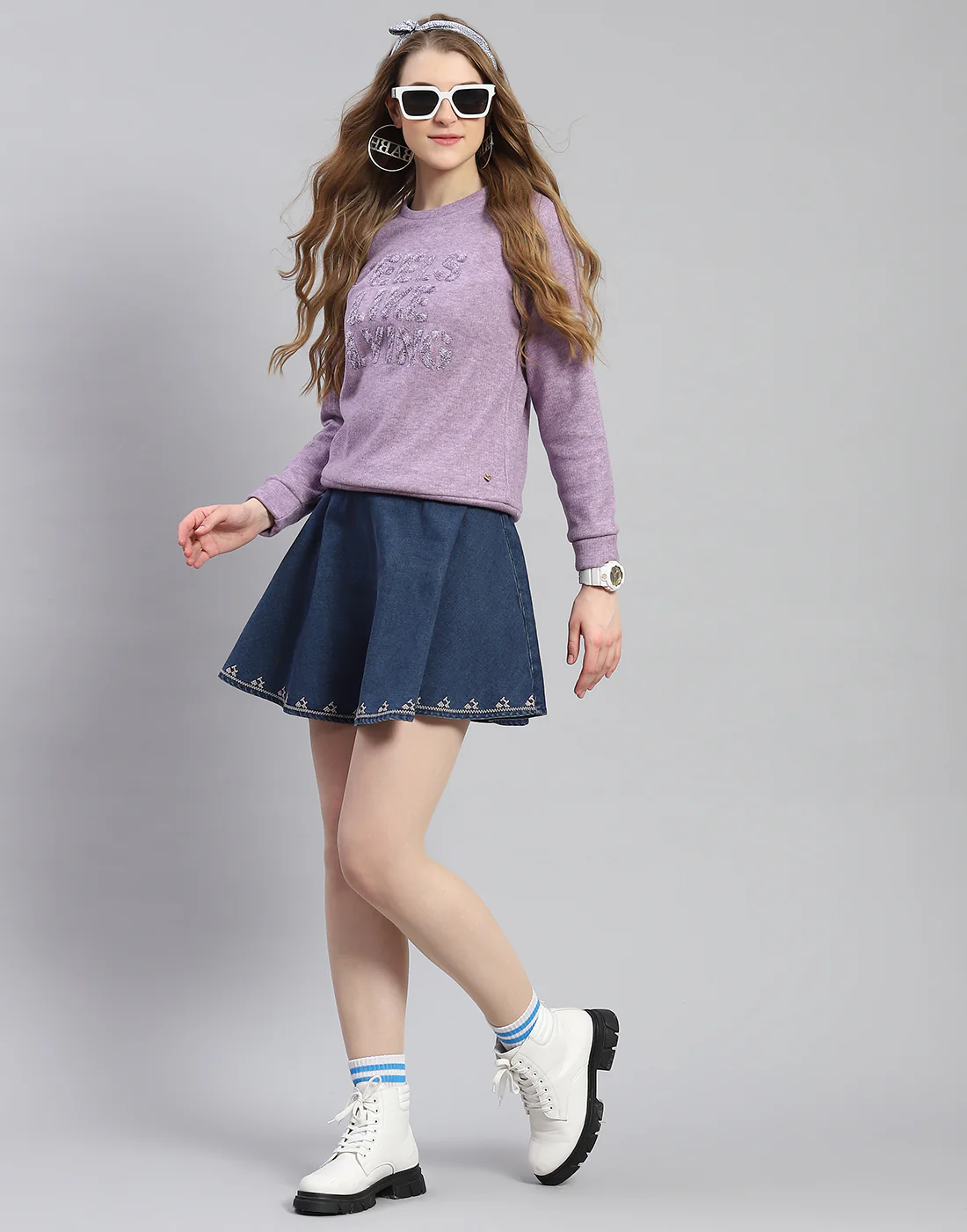 Women Purple Embroidered Round Neck Full Sleeve Sweatshirt - Image 2