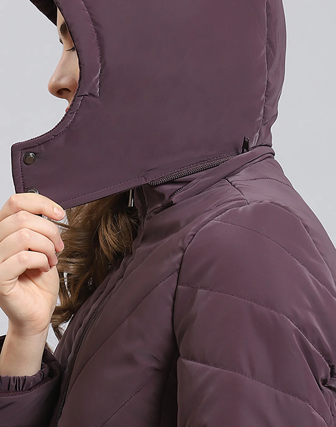 Women Purple Solid Hooded Full Sleeve Jacket - Image 10