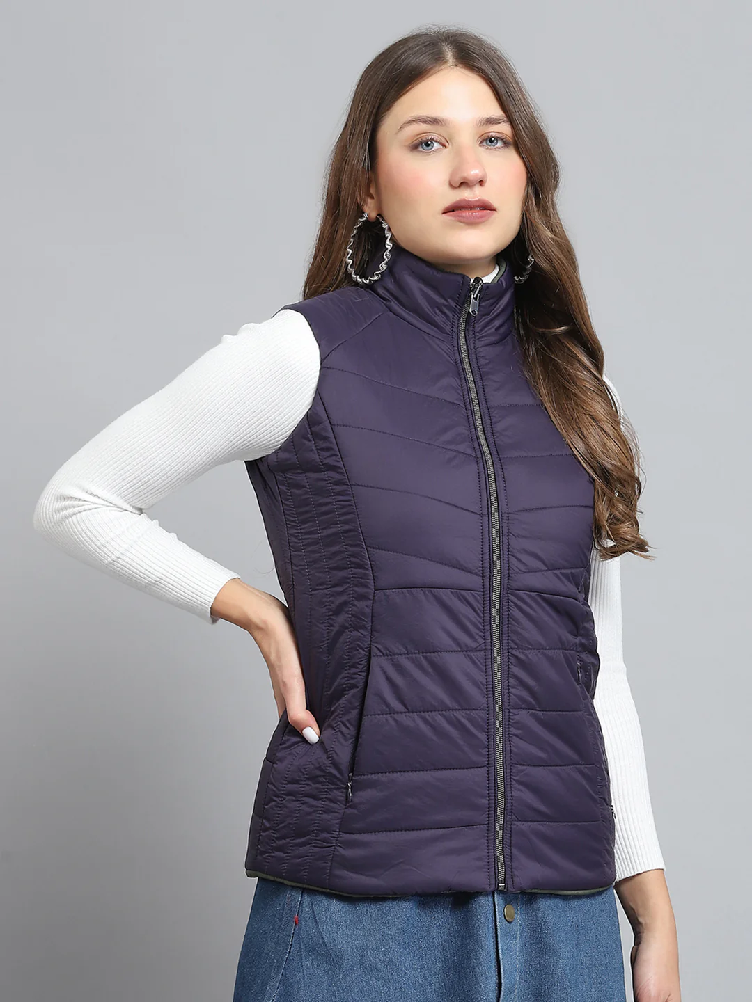 Women Purple Solid Mock Neck Sleeveless Reversible Jacket - Image 4