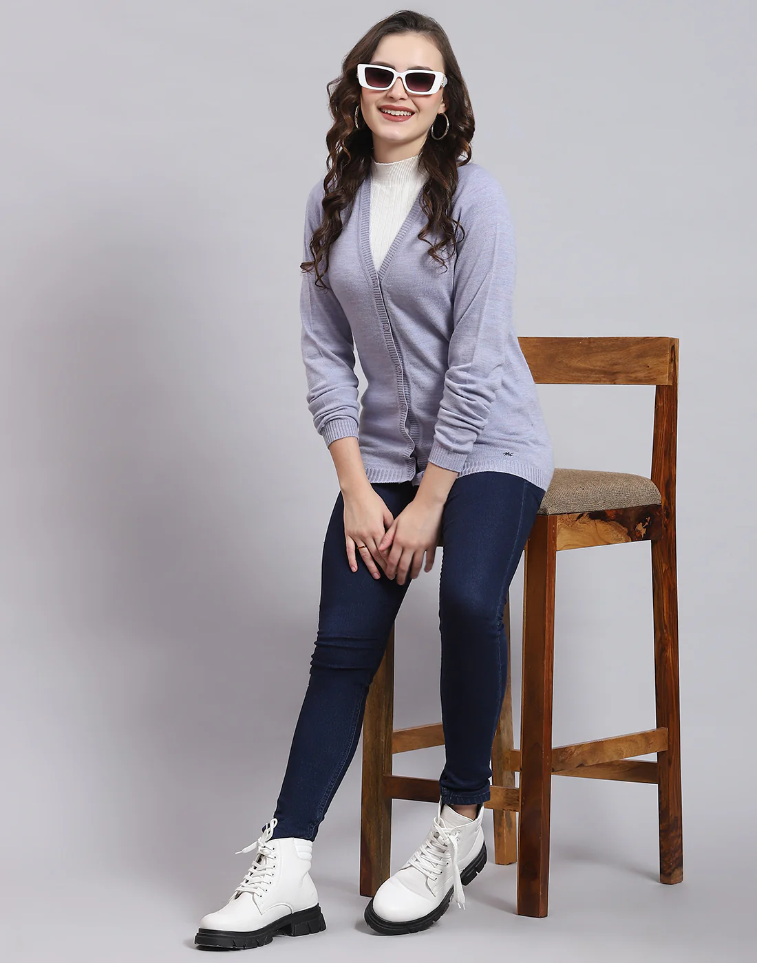 Women Purple Solid V Neck Full Sleeve Sweater - Image 2