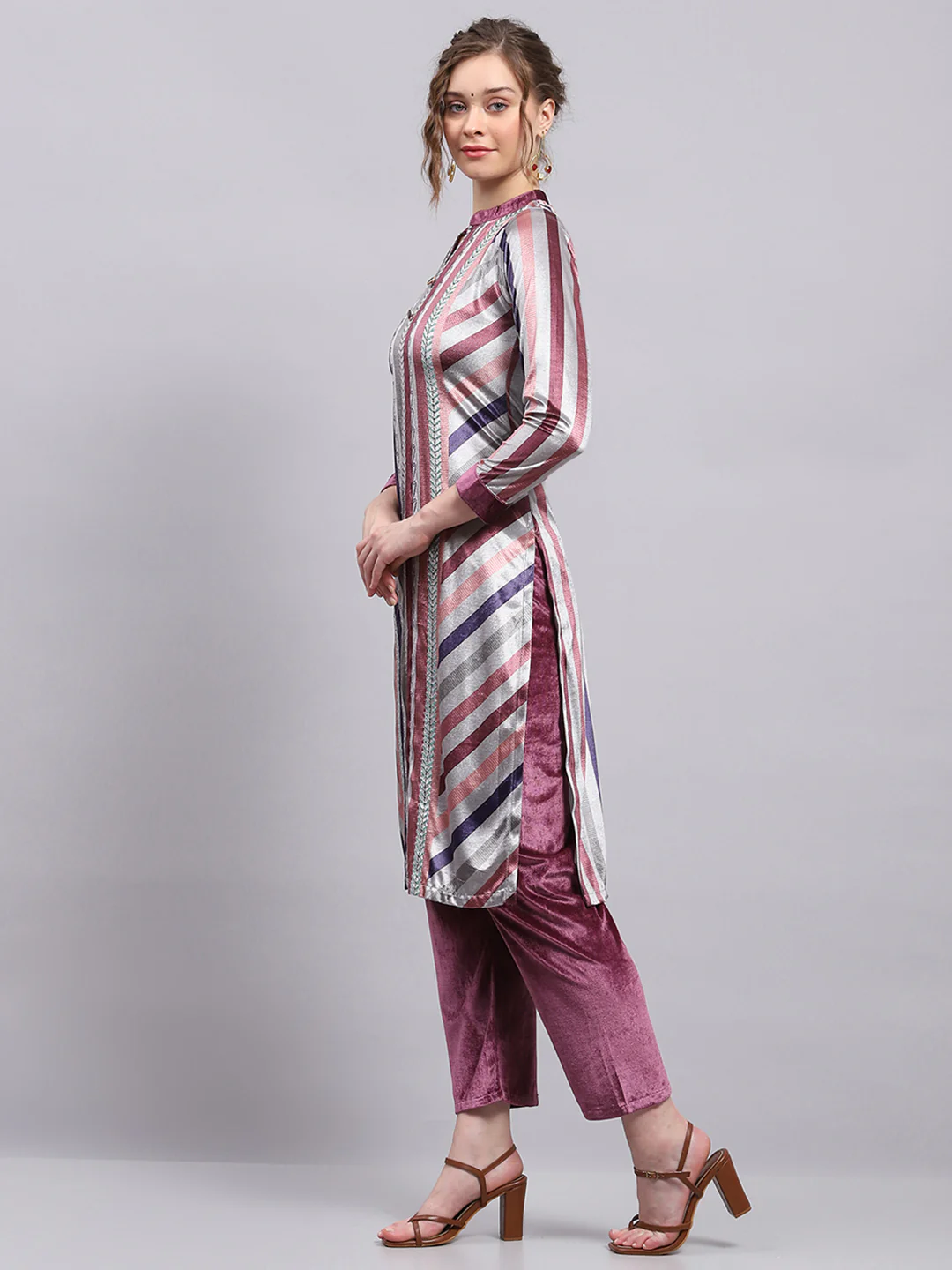 Women Purple Stripe Round Neck 3/4th Sleeve Kurti Set for Winter - Image 4
