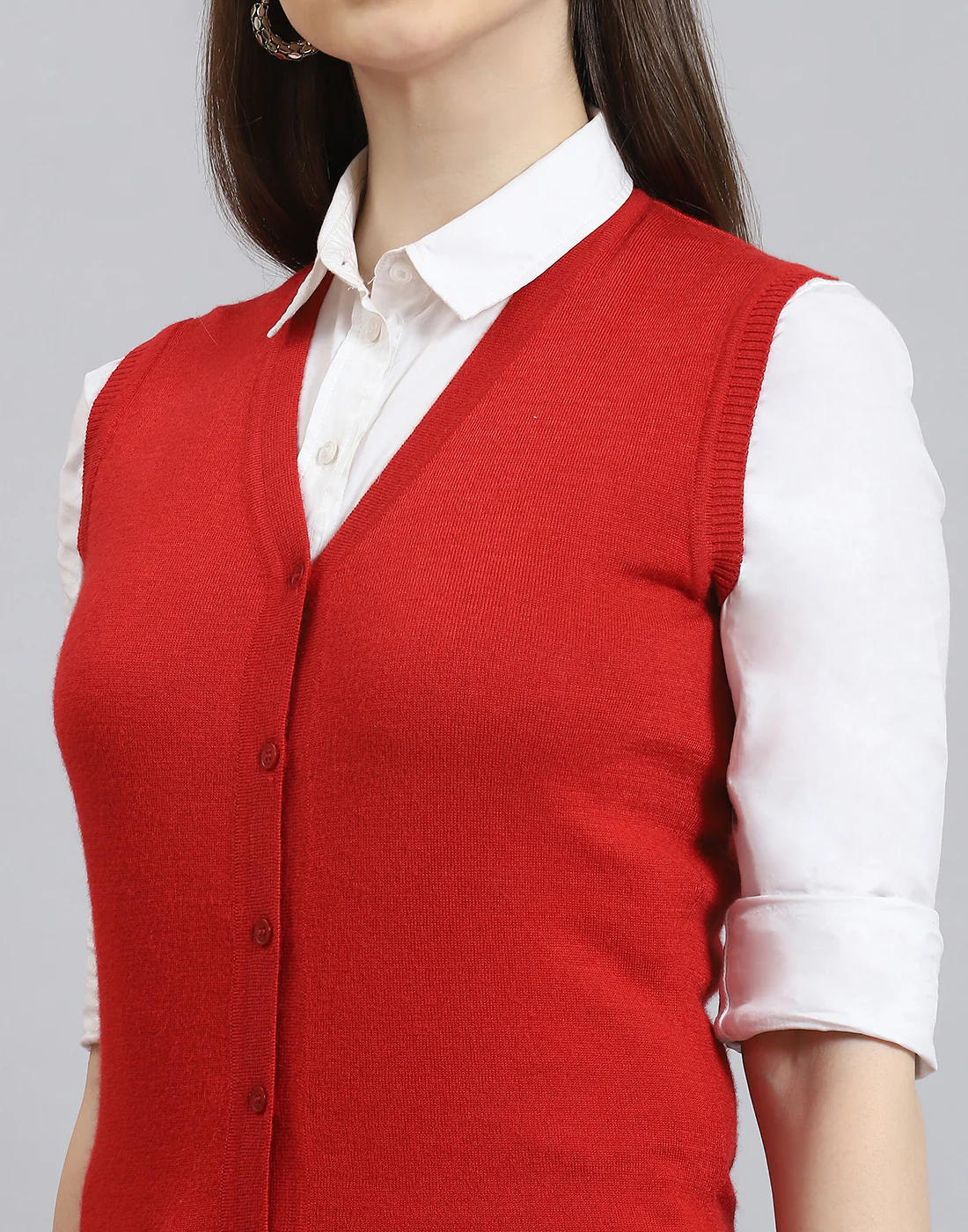 Women Red Solid Collar Sleeveless Cardigan - Image 7