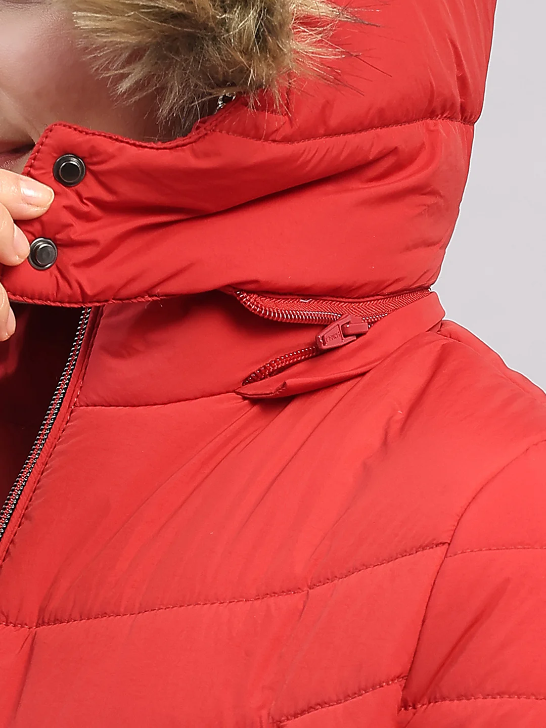 Women Red Solid Hooded Full Sleeve Jacket - Image 8