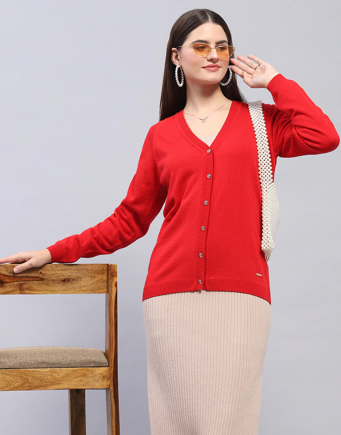 Women Red Solid V Neck Full Sleeve Cardigan - Image 6