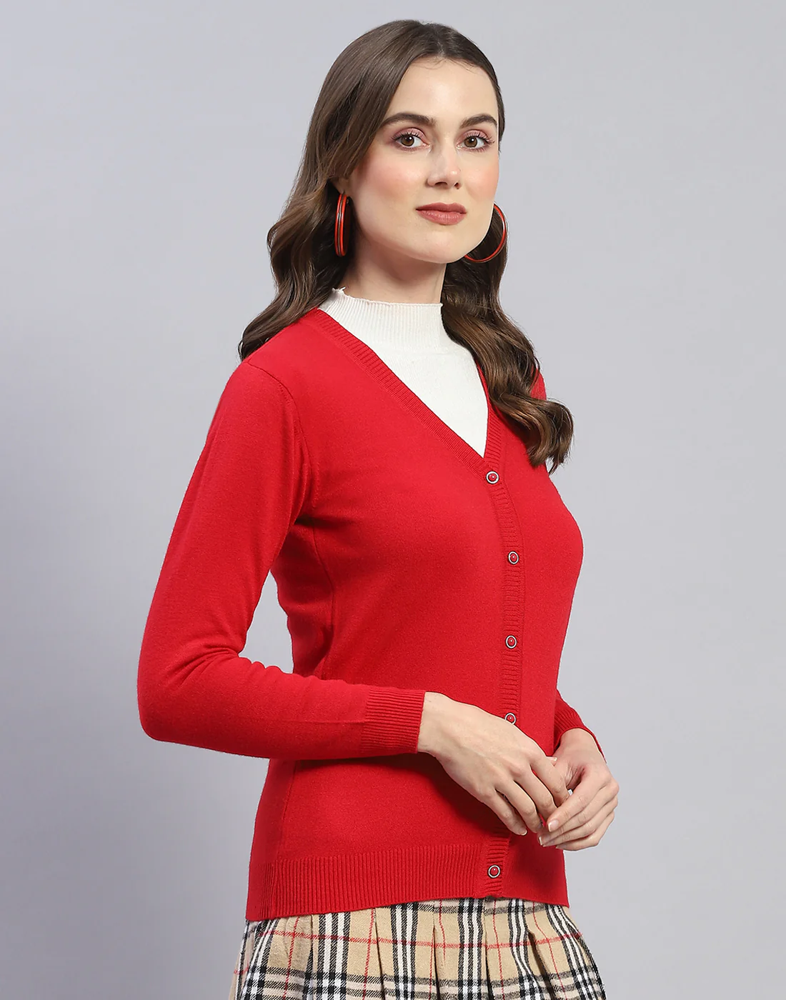 Women Red Solid V Neck Full Sleeve Cardigan - Image 4