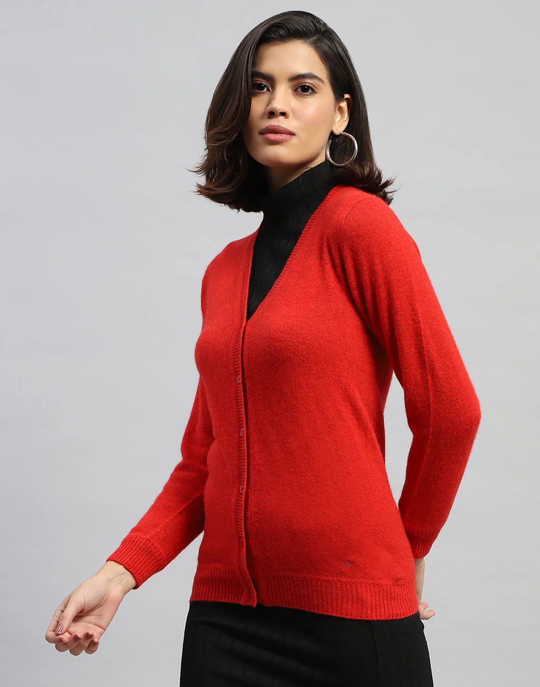 Women Red Solid V Neck Full Sleeve Cardigan - Image 3
