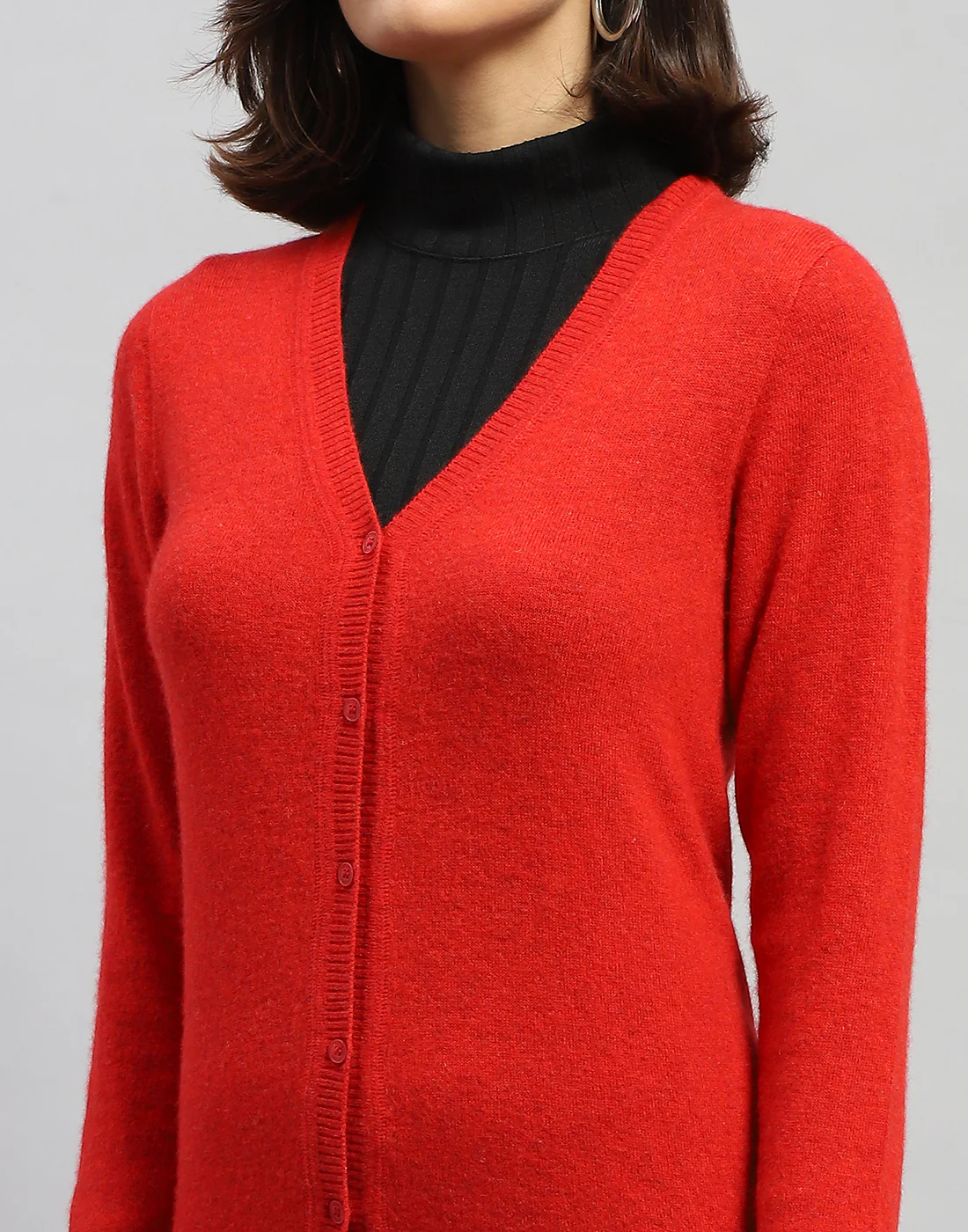 Women Red Solid V Neck Full Sleeve Cardigan - Image 6
