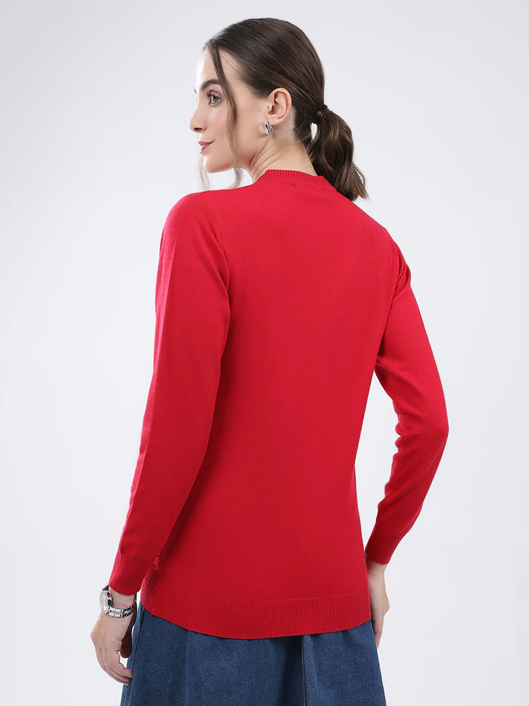 Women Red Solid V Neck Full Sleeve Cardigan - Image 5