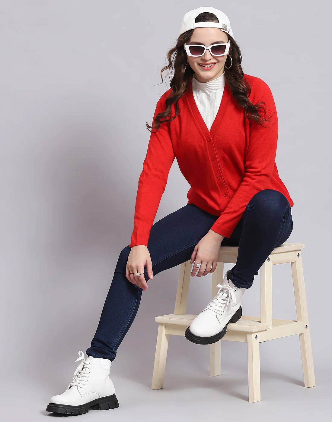 Women Red Solid V Neck Full Sleeve Sweater - Image 3