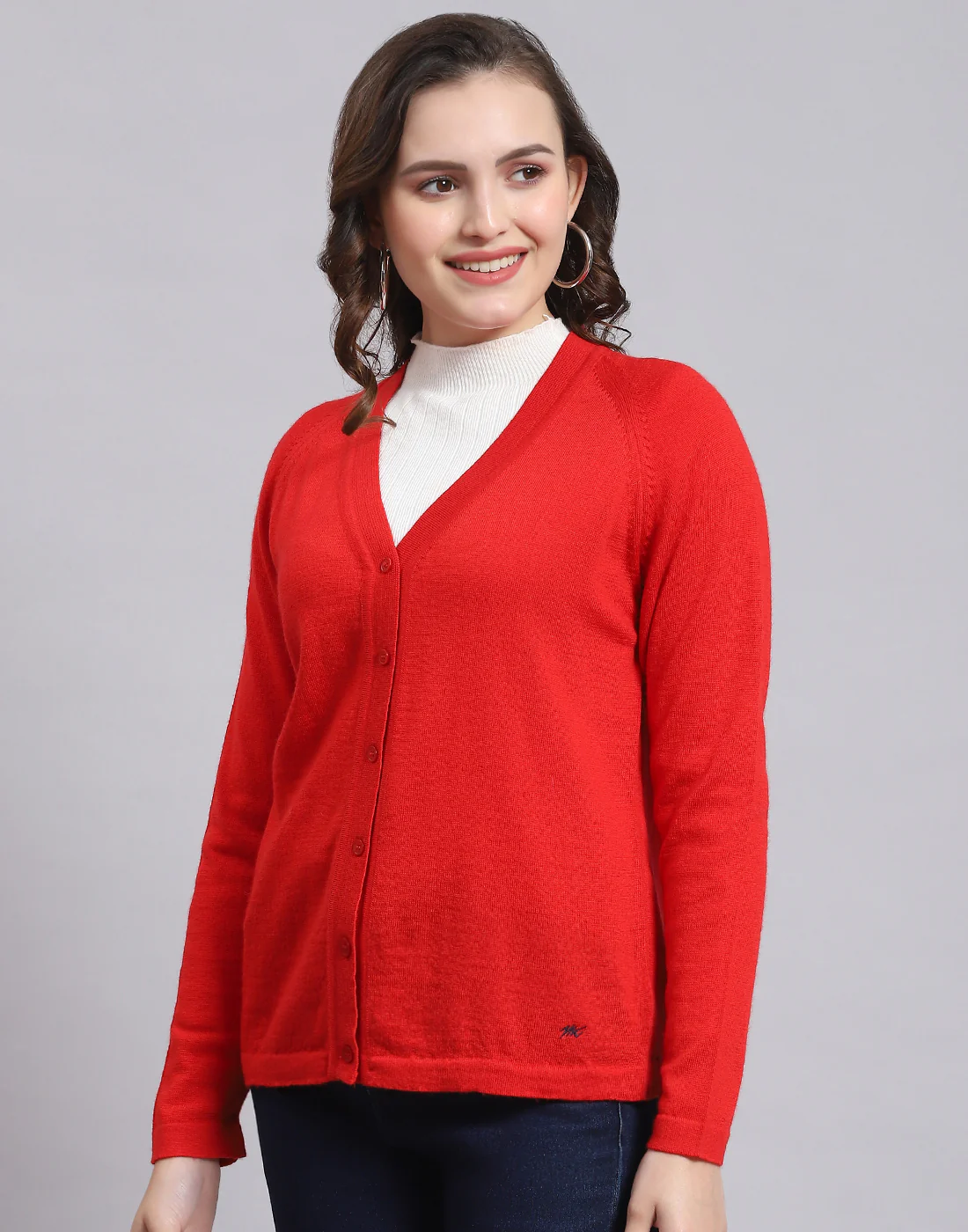 Women Red Solid V Neck Full Sleeve Sweater - Image 4