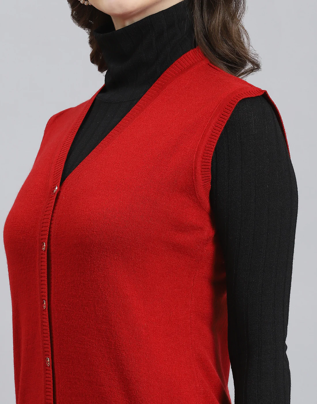 Women Red Solid V Neck Sleeveless Cardigan - Image 7