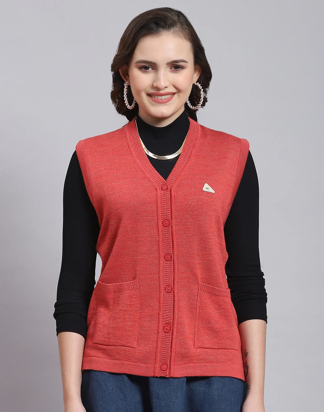 Women Red Solid V Neck Sleeveless Sweater - Image 3