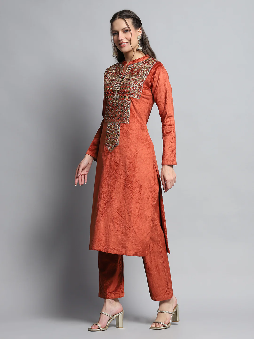 Women Rust Self Design Round Neck Full Sleeve Kurti Set for Winter - Image 5