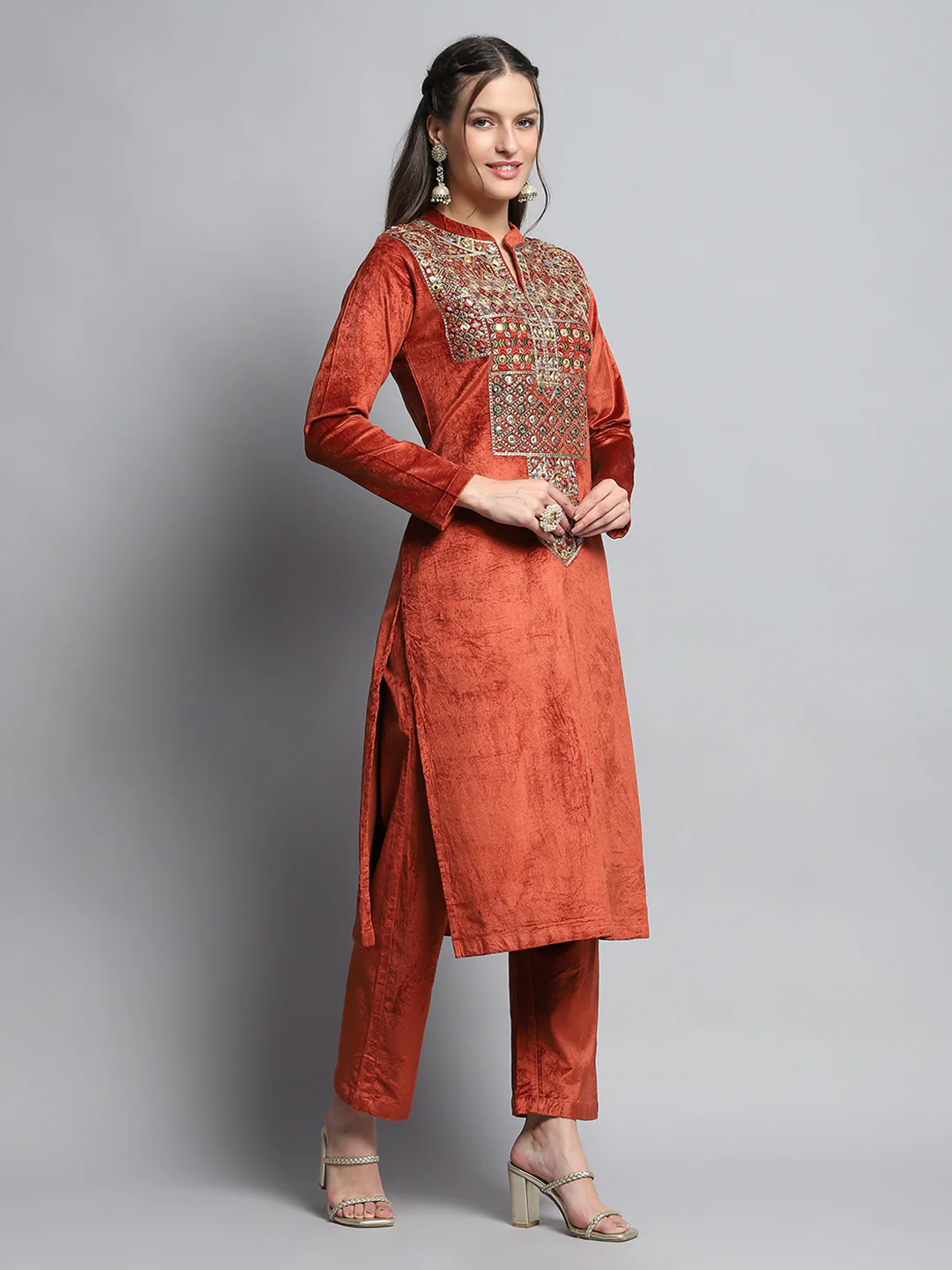 Women Rust Self Design Round Neck Full Sleeve Kurti Set for Winter - Image 6