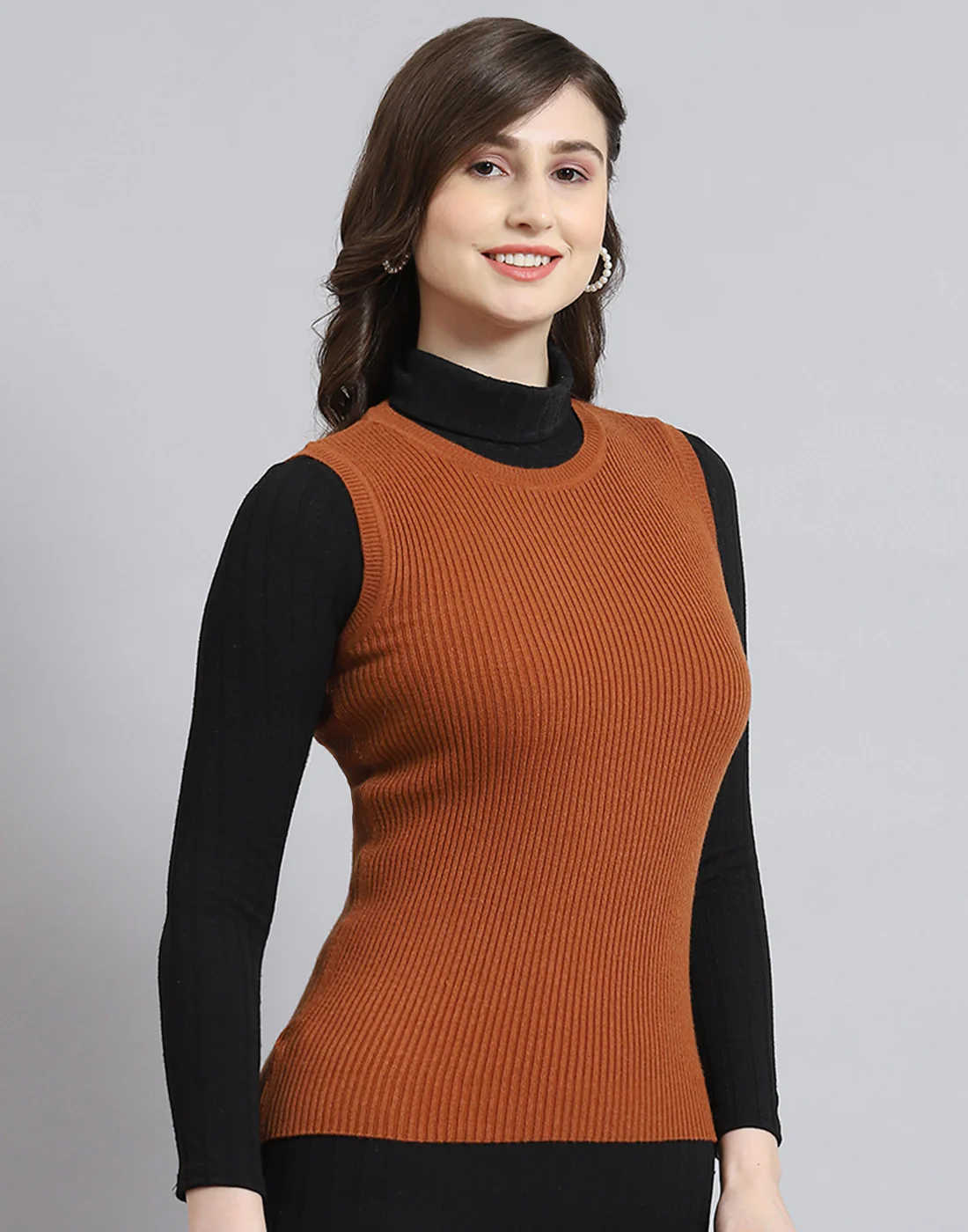 Women Rust Solid Round Neck Sleeveless Sweater - Image 5