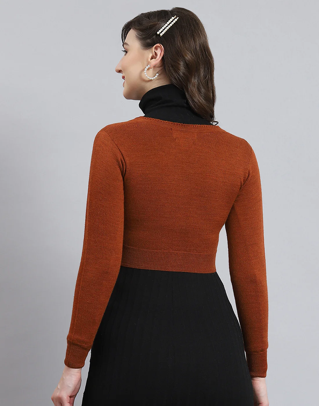 Women Rust Solid V Neck Full Sleeve Sweater - Image 6