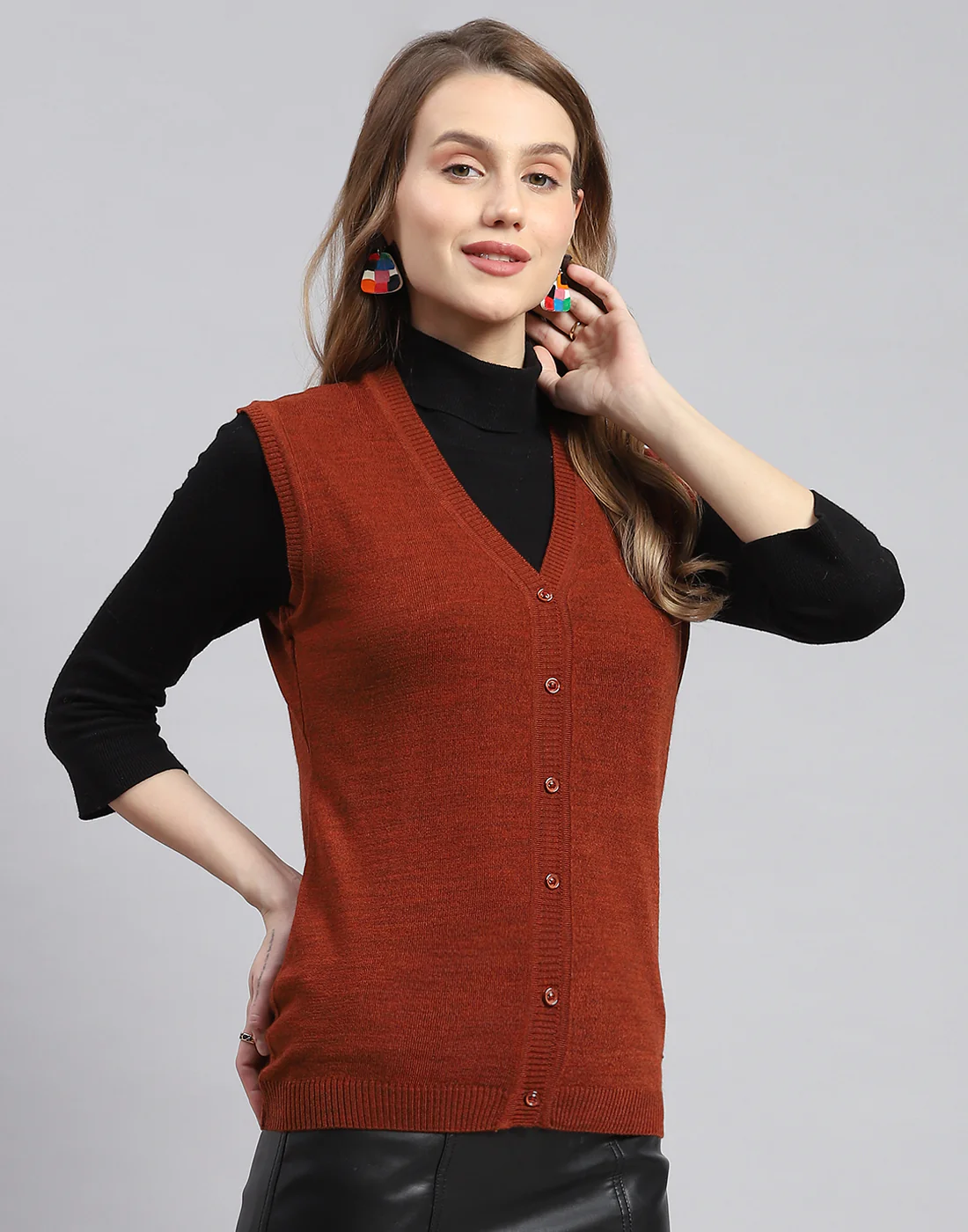 Women Rust Solid V Neck Sleeveless Cardigans - Image 4