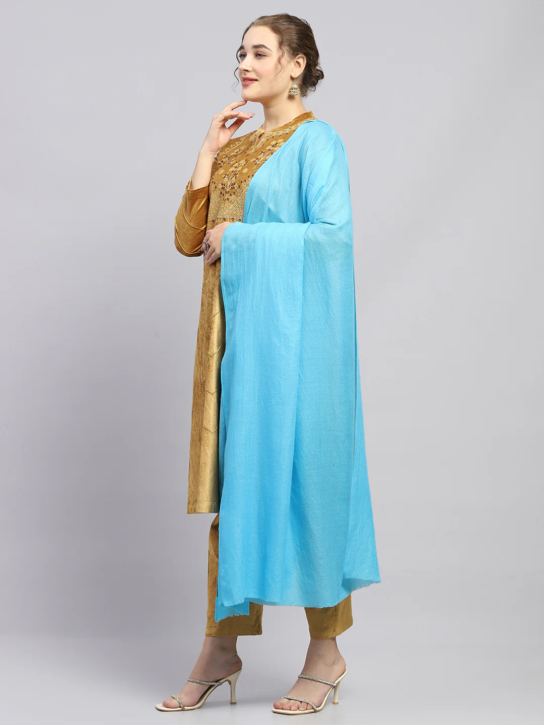 Women Sky Blue Solid Shawl - Image 3