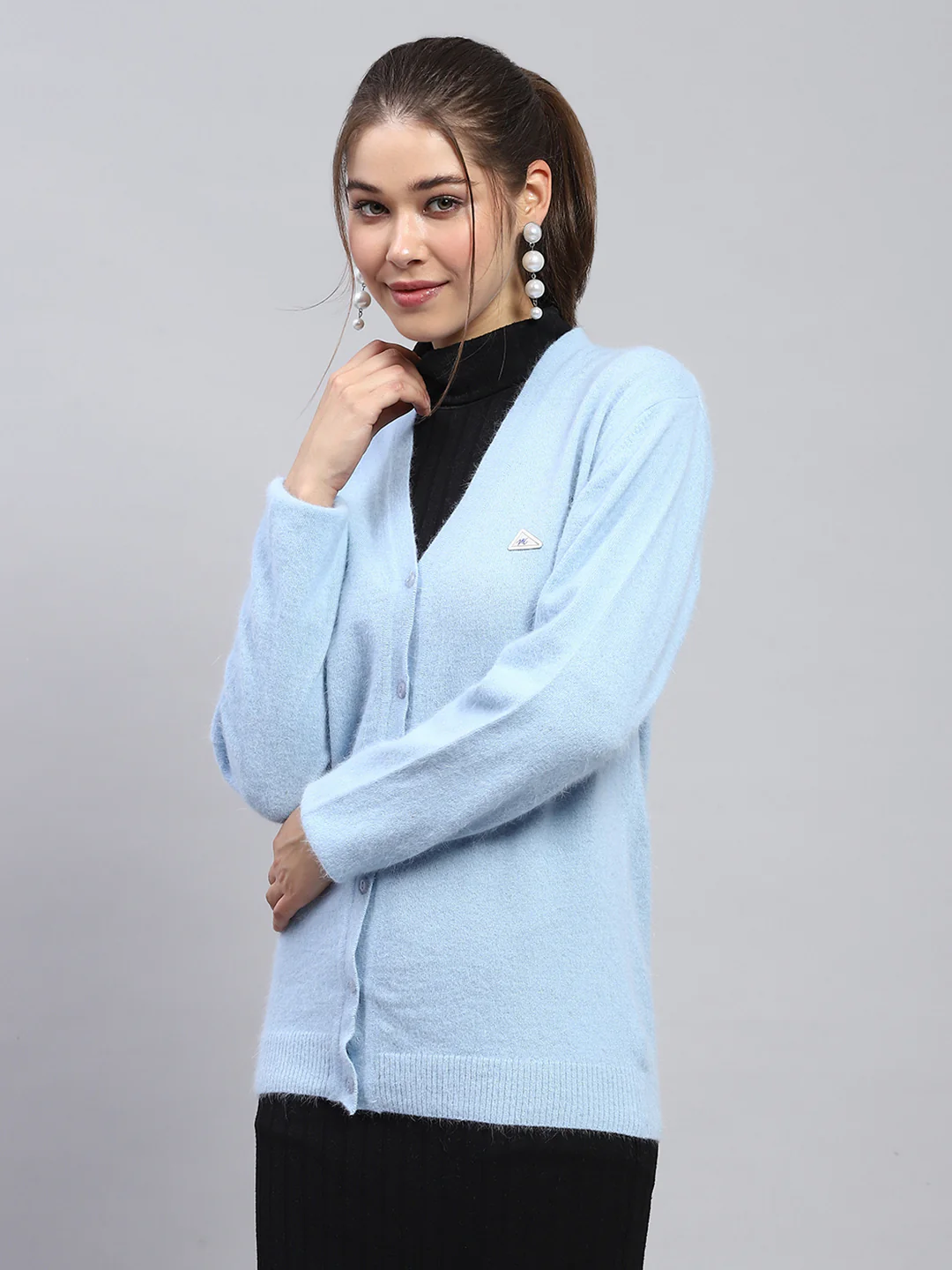 Women Sky Blue Solid V Neck Full Sleeve Cardigan - Image 3