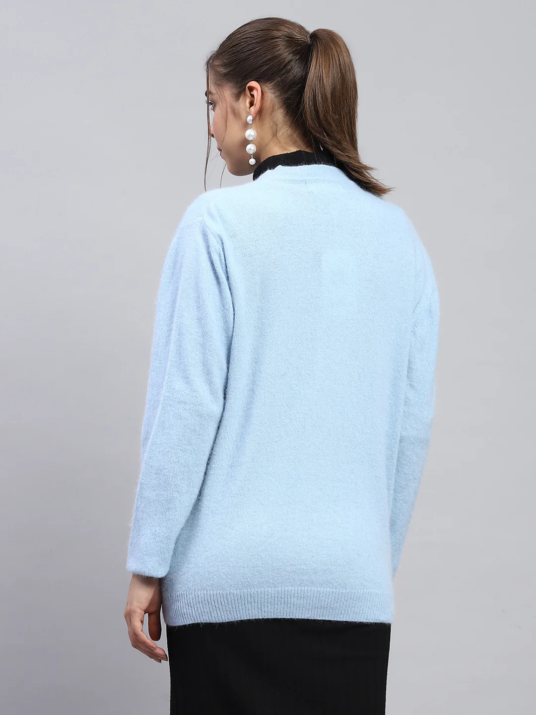 Women Sky Blue Solid V Neck Full Sleeve Cardigan - Image 5