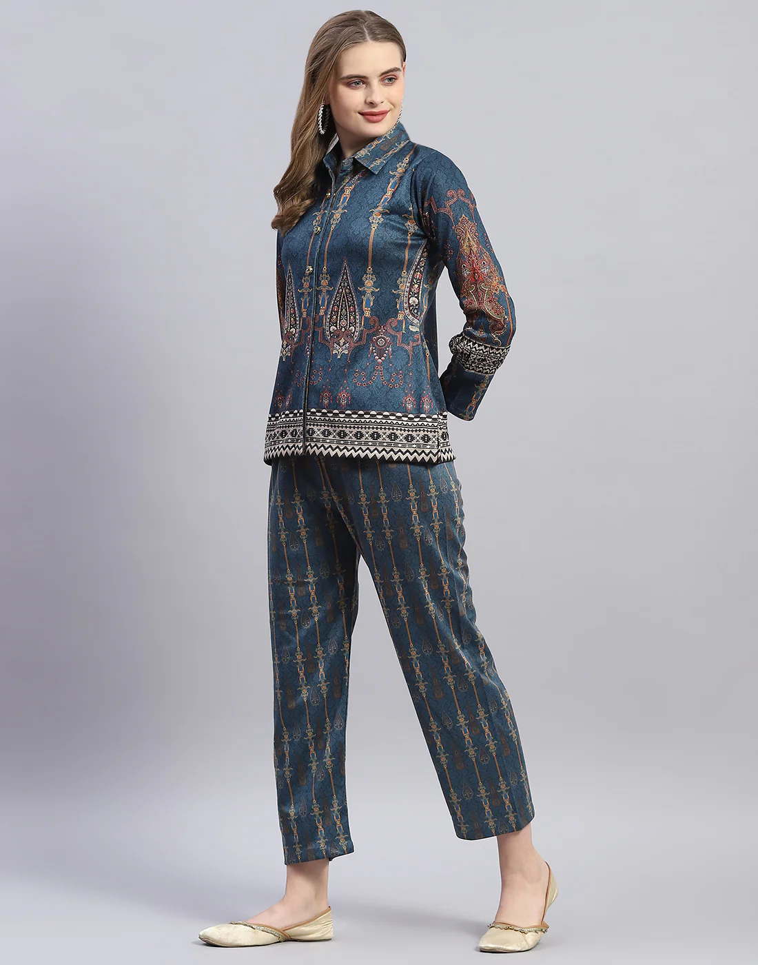 Women Teal Blue Embroidered Collar Full Sleeve Cords Set - Image 3