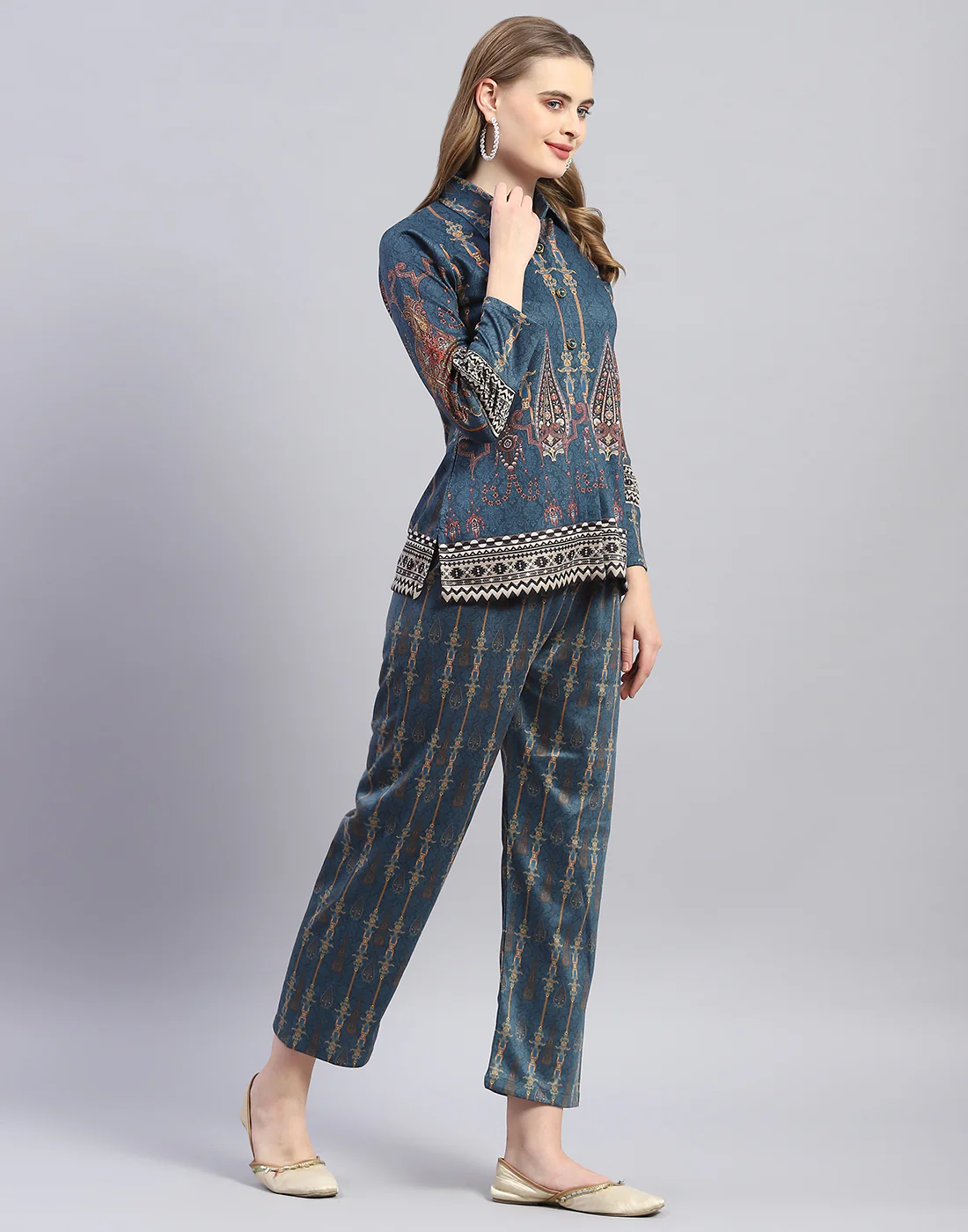 Women Teal Blue Embroidered Collar Full Sleeve Cords Set - Image 4