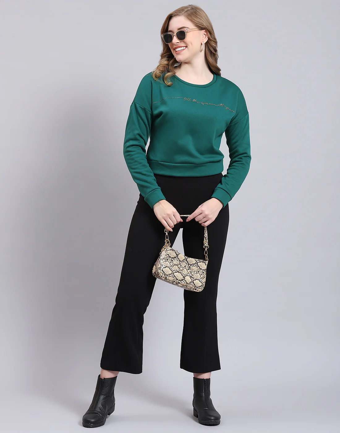 Women Teal Blue Embroidered Round Neck Full Sleeve Sweatshirt - Image 2