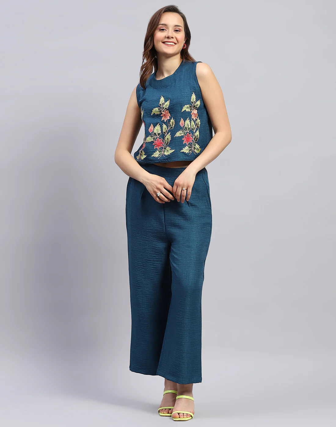 Women Teal Blue Floral Print Collar Neck Sleeveless Cords Set - Image 3