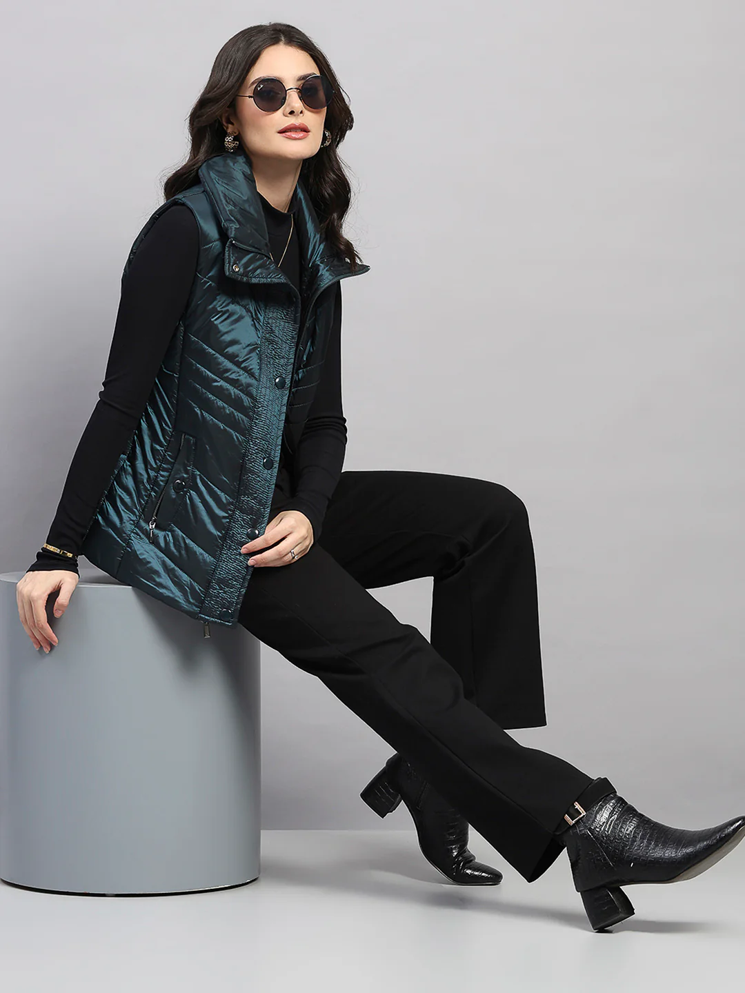 Women Teal Blue Self Design Collar Sleeveless Jacket - Image 2