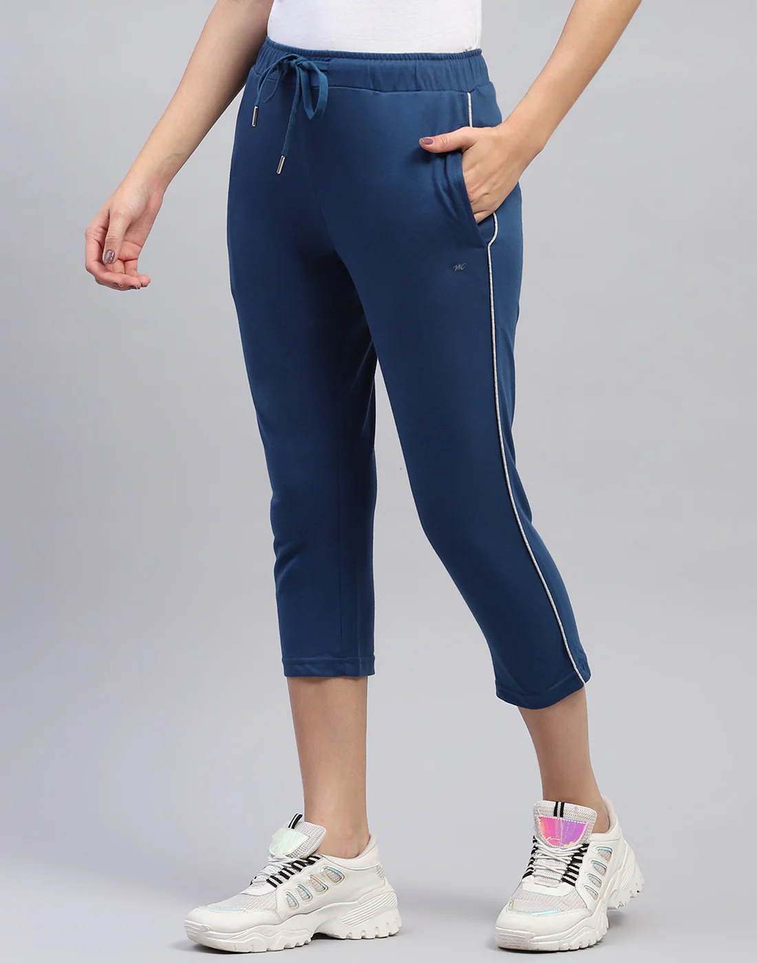 Women Teal Blue Solid Capri - Image 3
