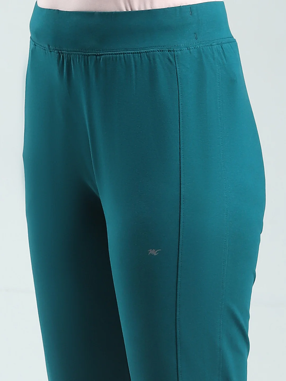 Women Teal Blue Solid Regular Fit Capri - Image 6