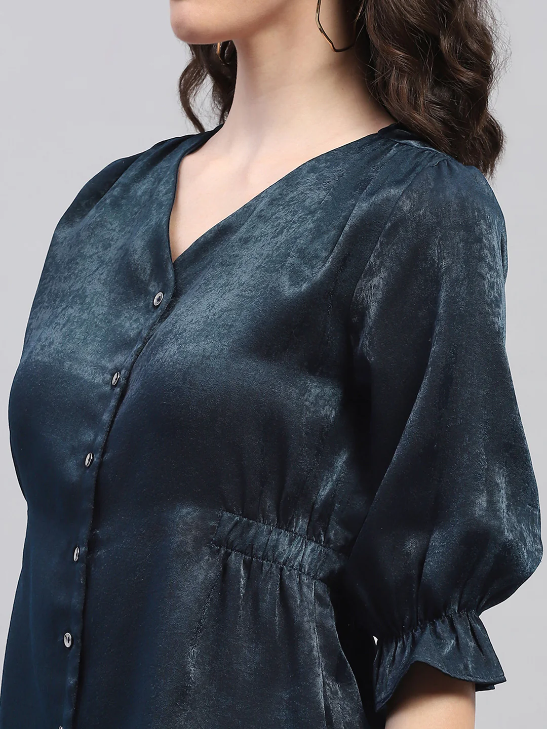Women Teal Blue Solid V Neck 3/4 Sleeve Top - Image 7