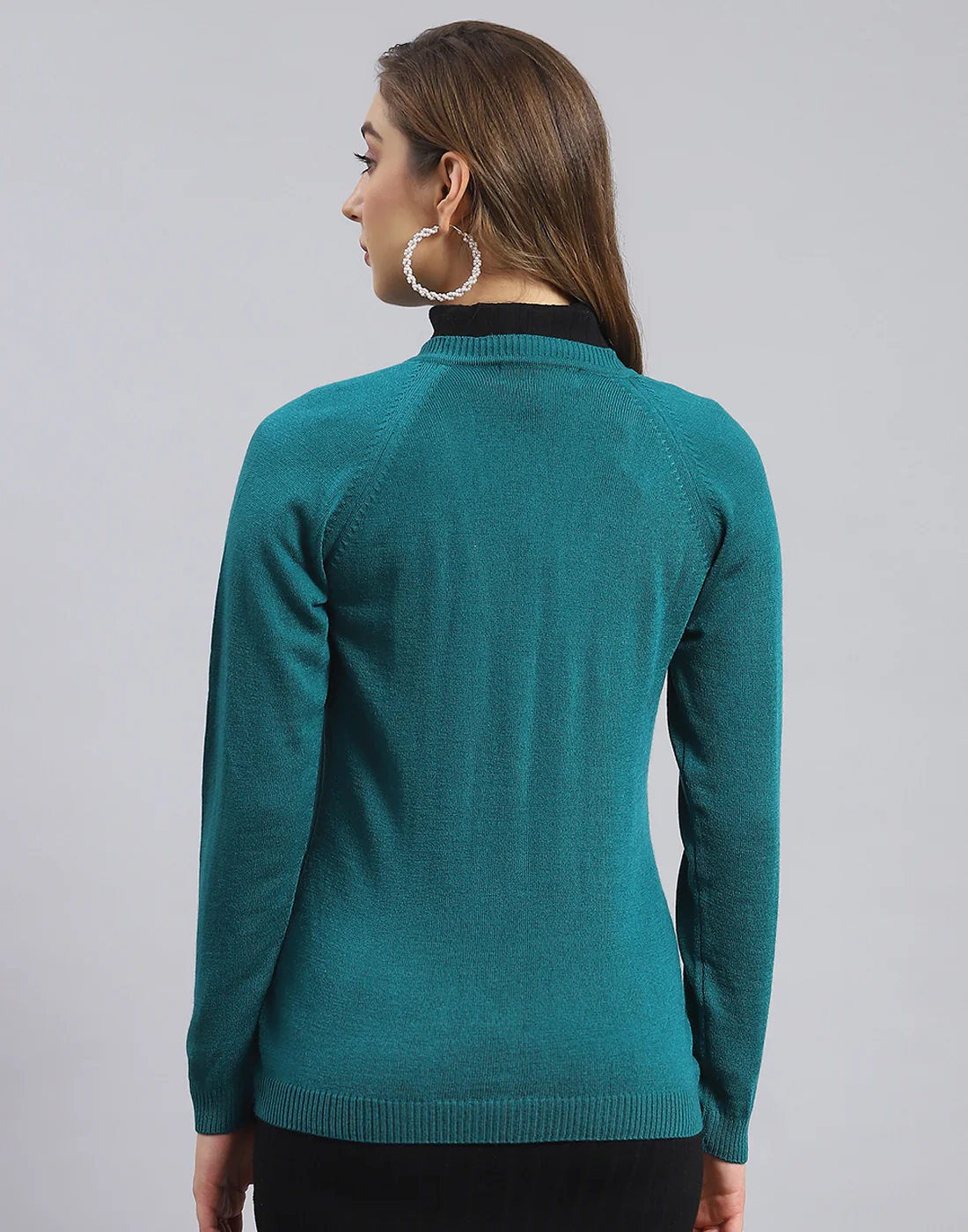 Women Teal Blue Solid V Neck Full Sleeve Sweater - Image 5